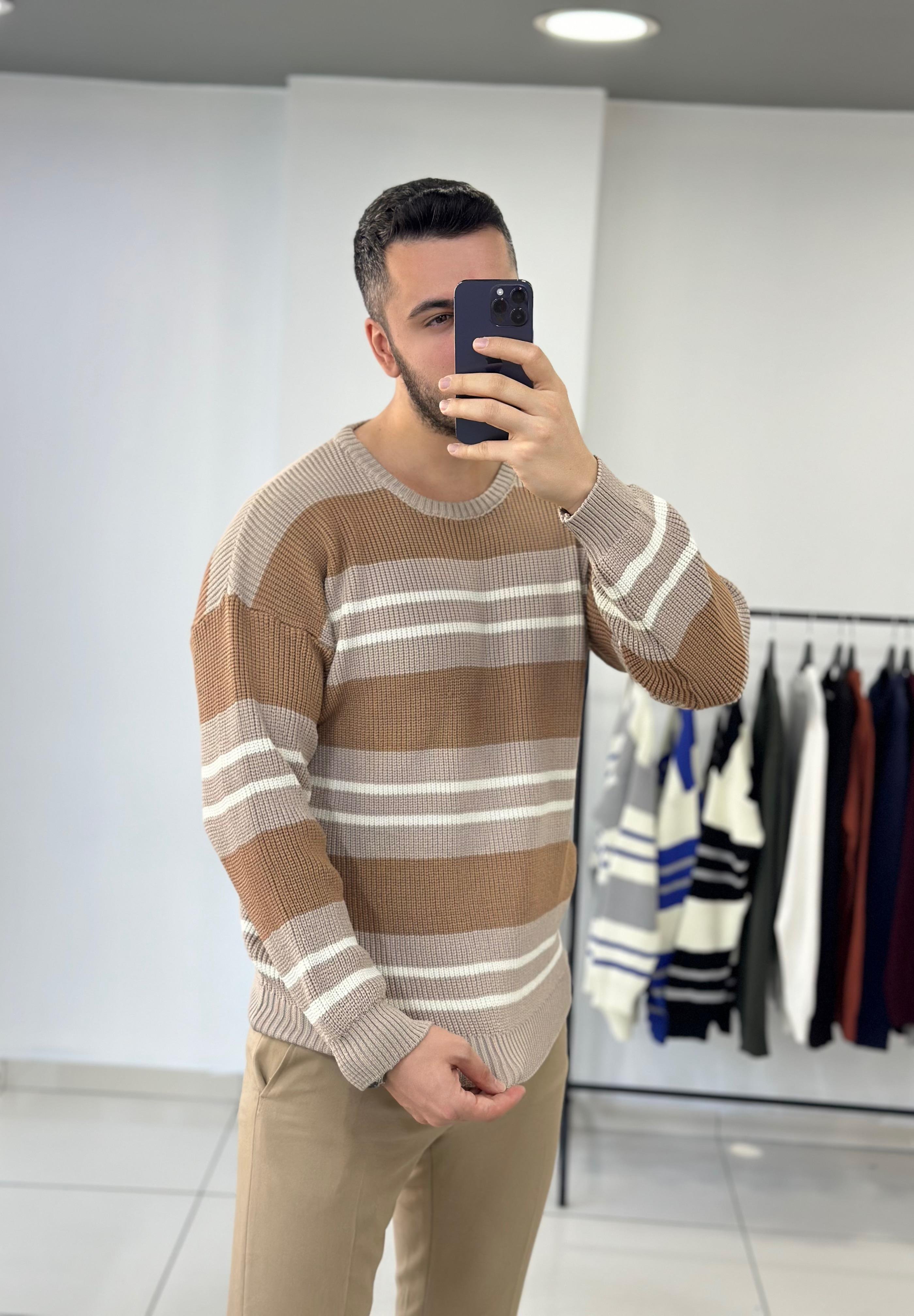 Bej Çizgili Oversize Örme Kazak