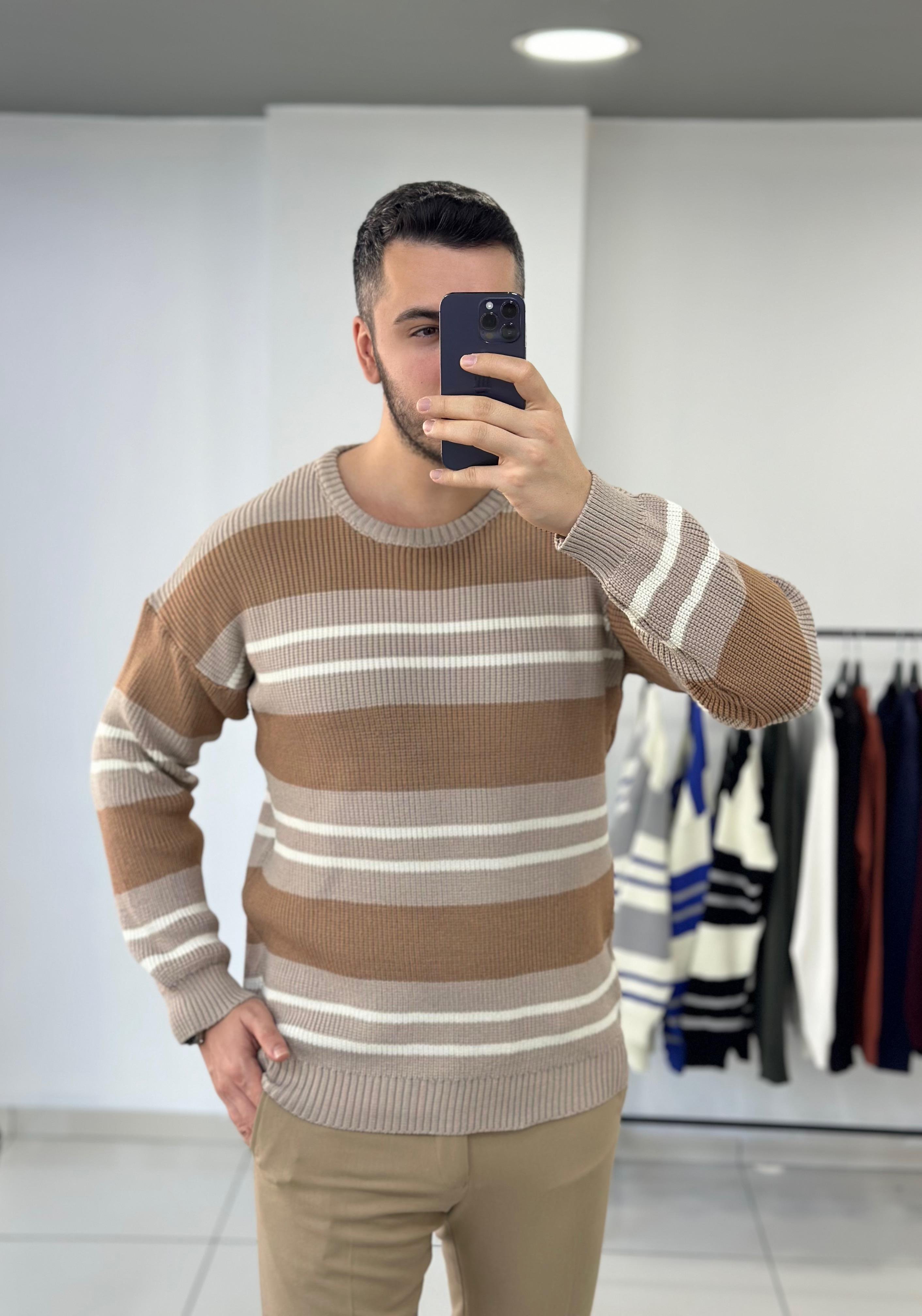 Bej Çizgili Oversize Örme Kazak