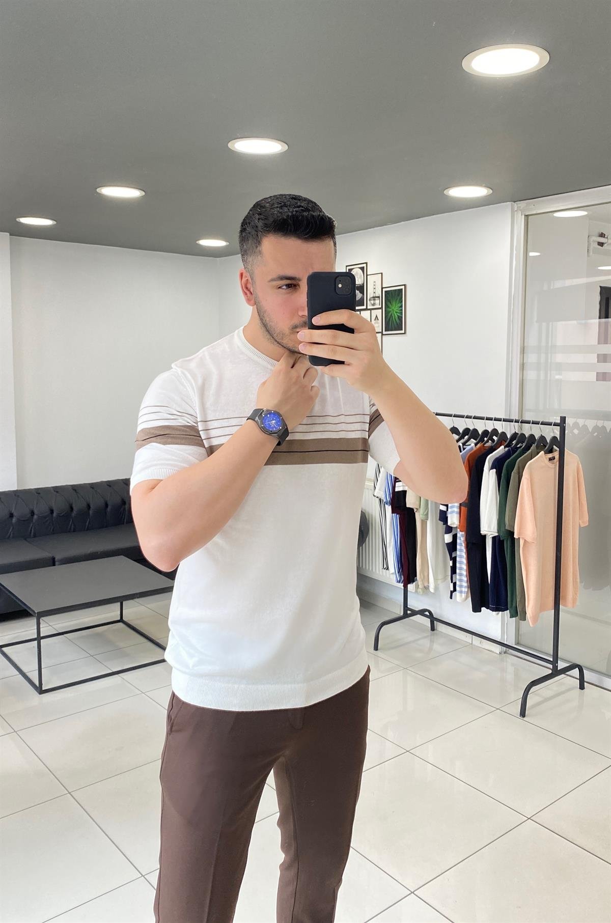 Beyaz Bej Desenli Örme Triko Tişört