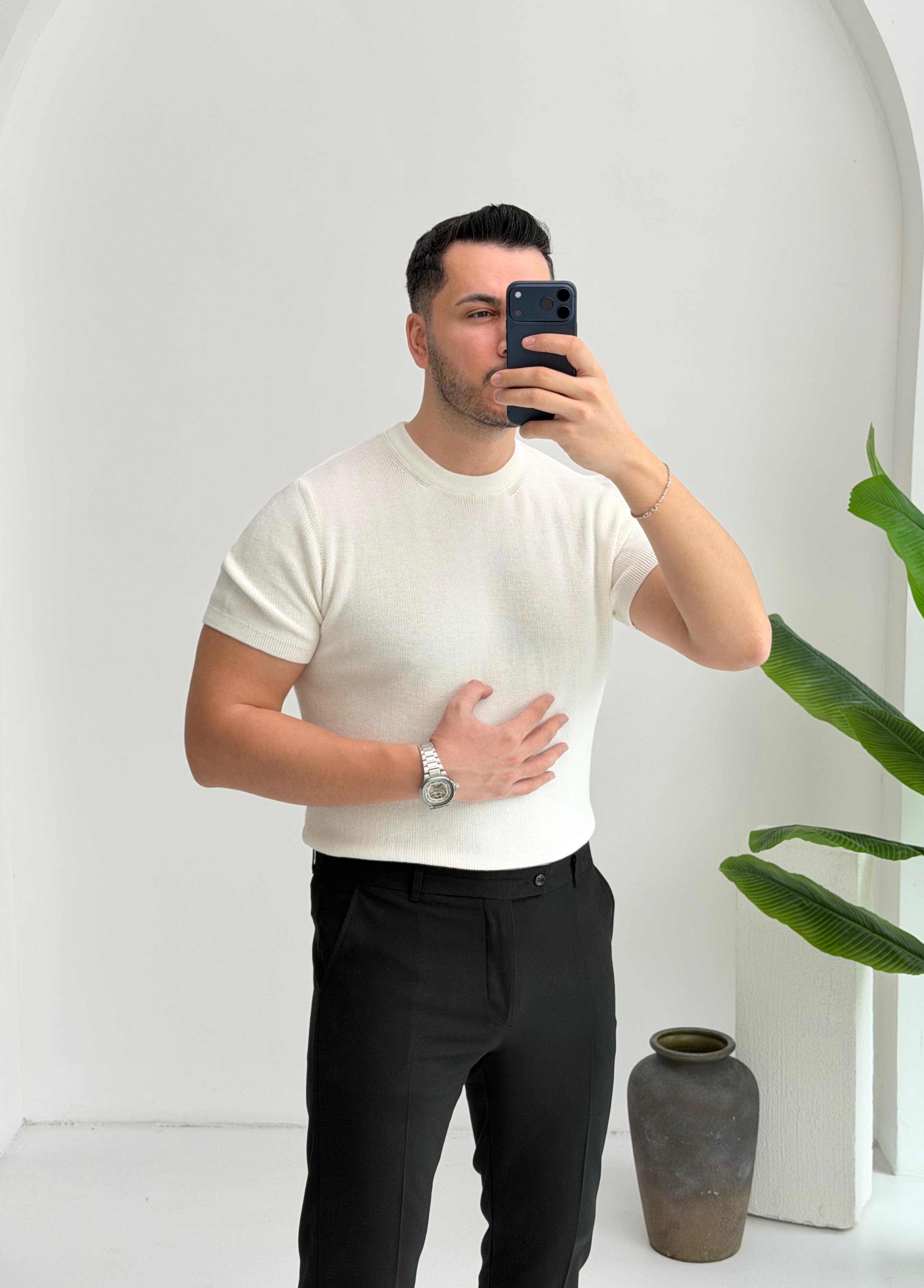 Bisiklet Yaka Beyaz Triko Tişört
