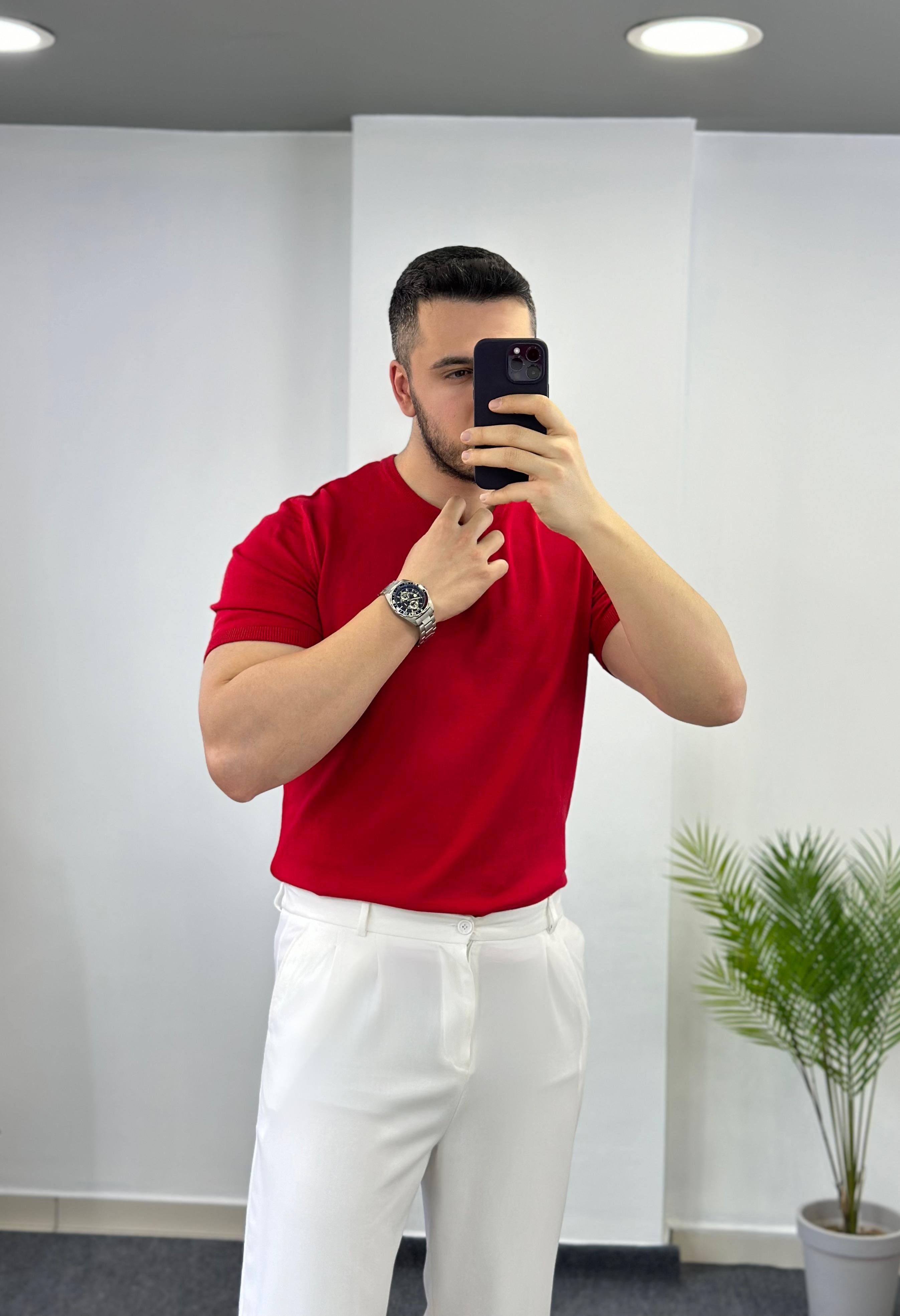 Bisiklet Yaka Kırmızı Triko Tişört 