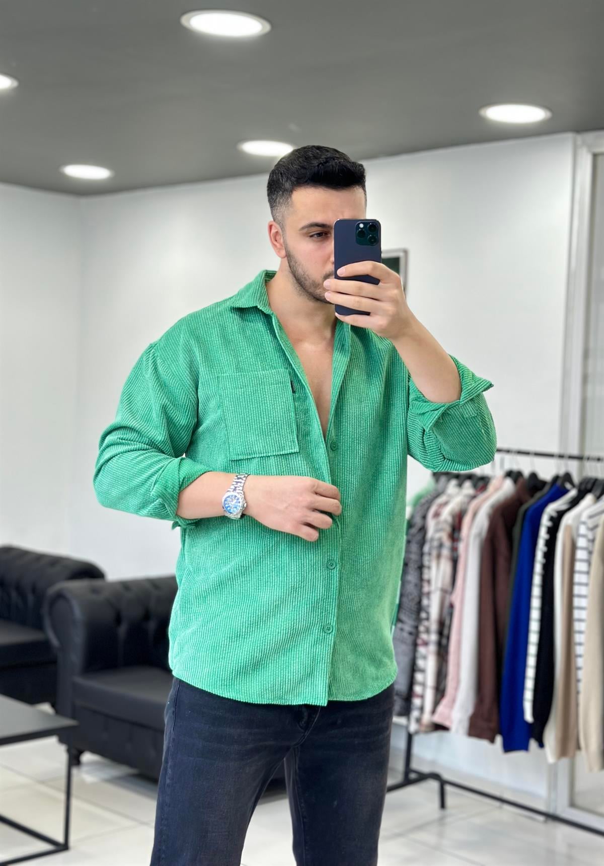 Cepli Yeşil Oversize Kadife Gömlek