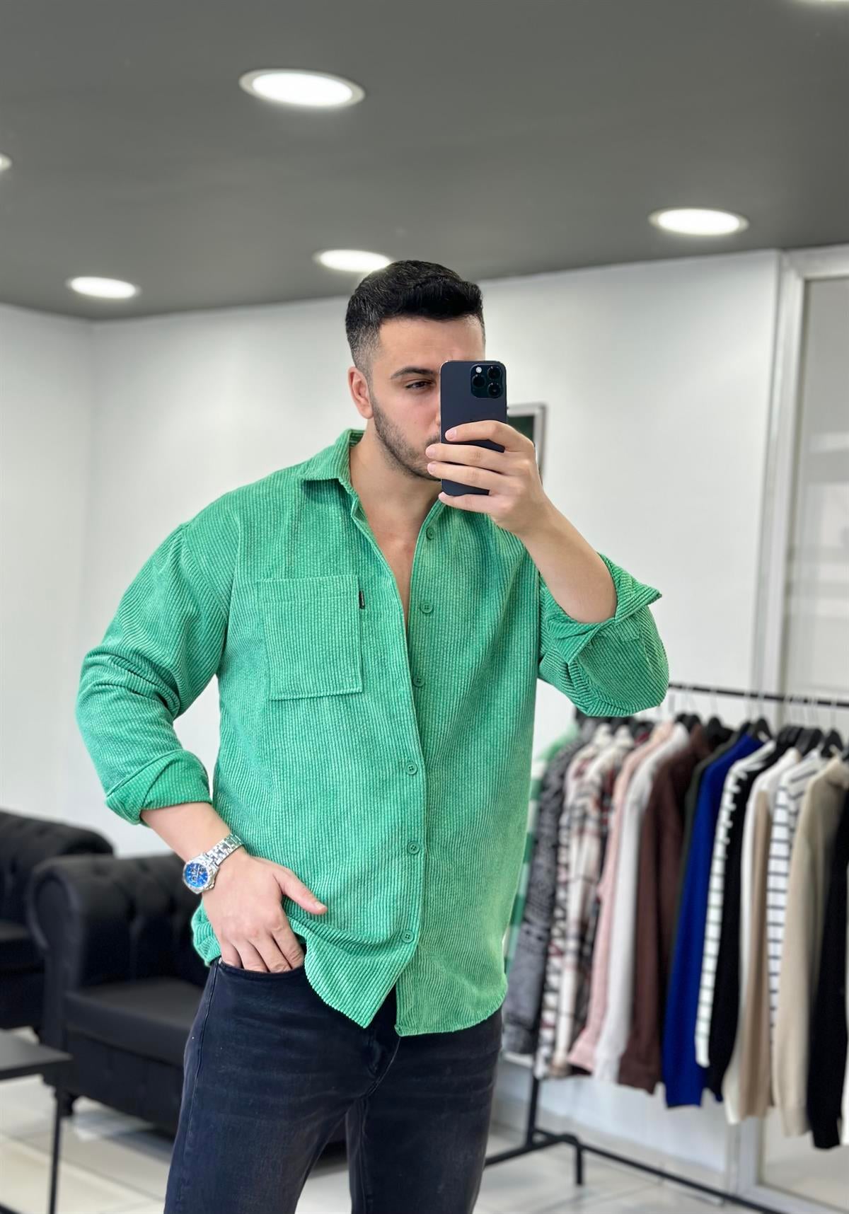 Cepli Yeşil Oversize Kadife Gömlek