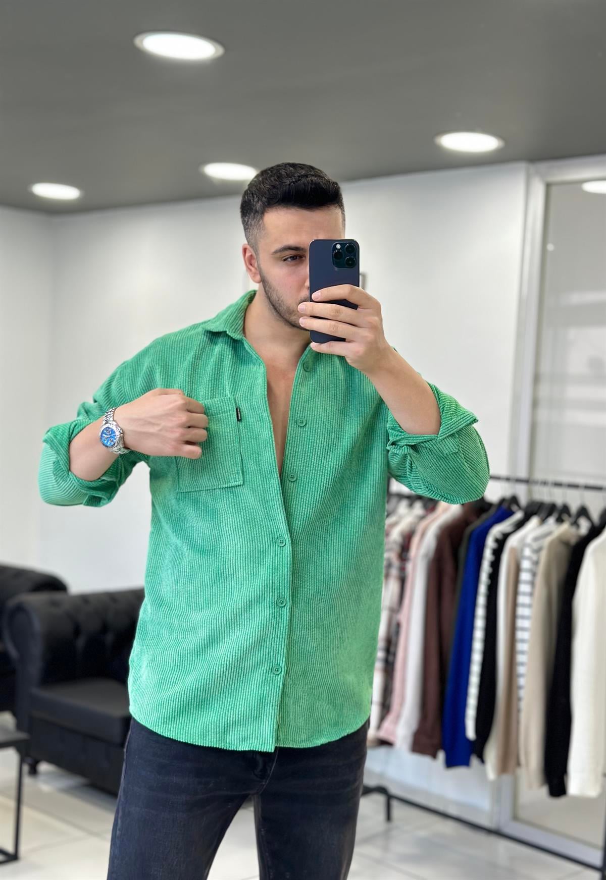 Cepli Yeşil Oversize Kadife Gömlek