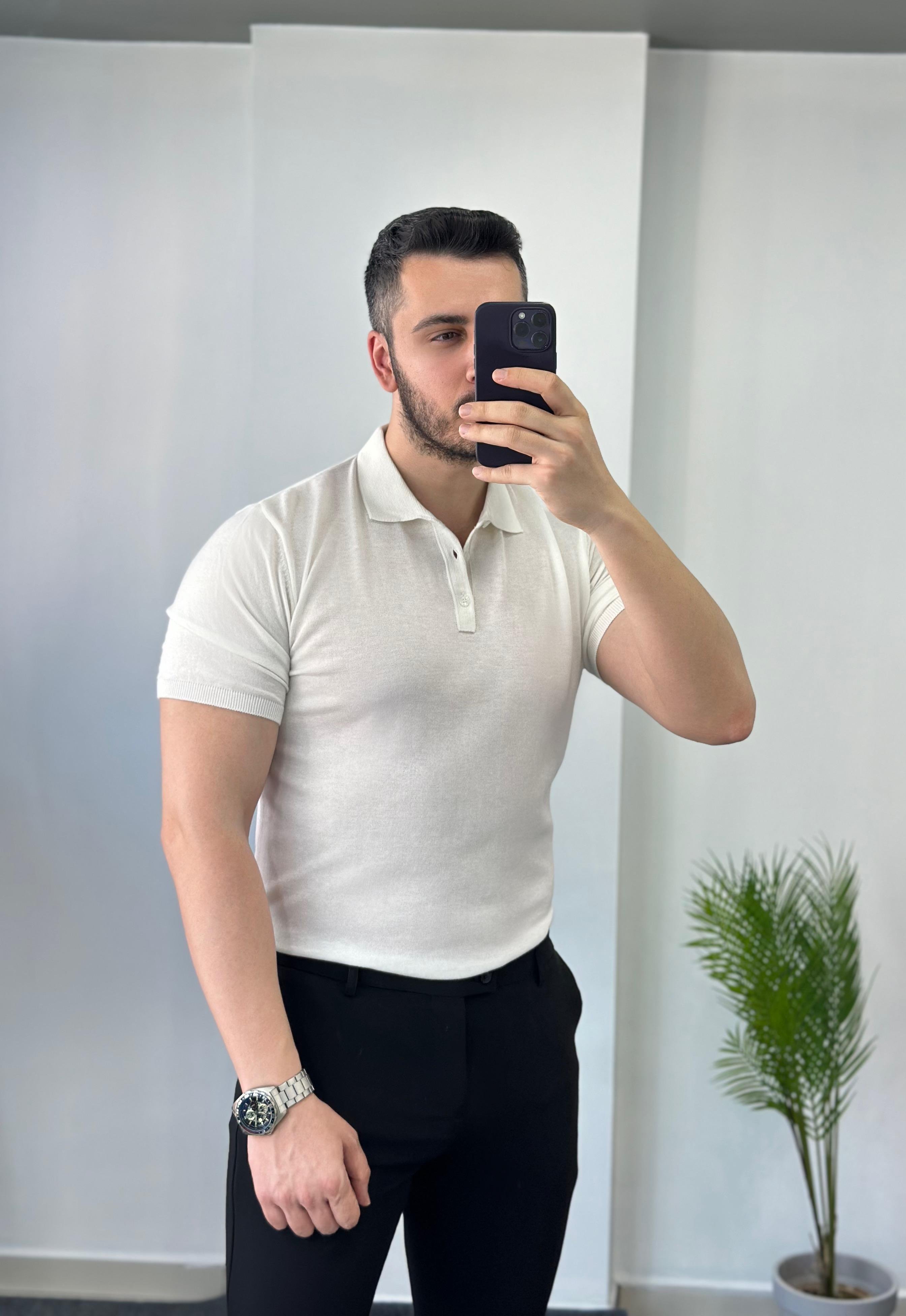 Düğmeli Beyaz Triko Tişört 