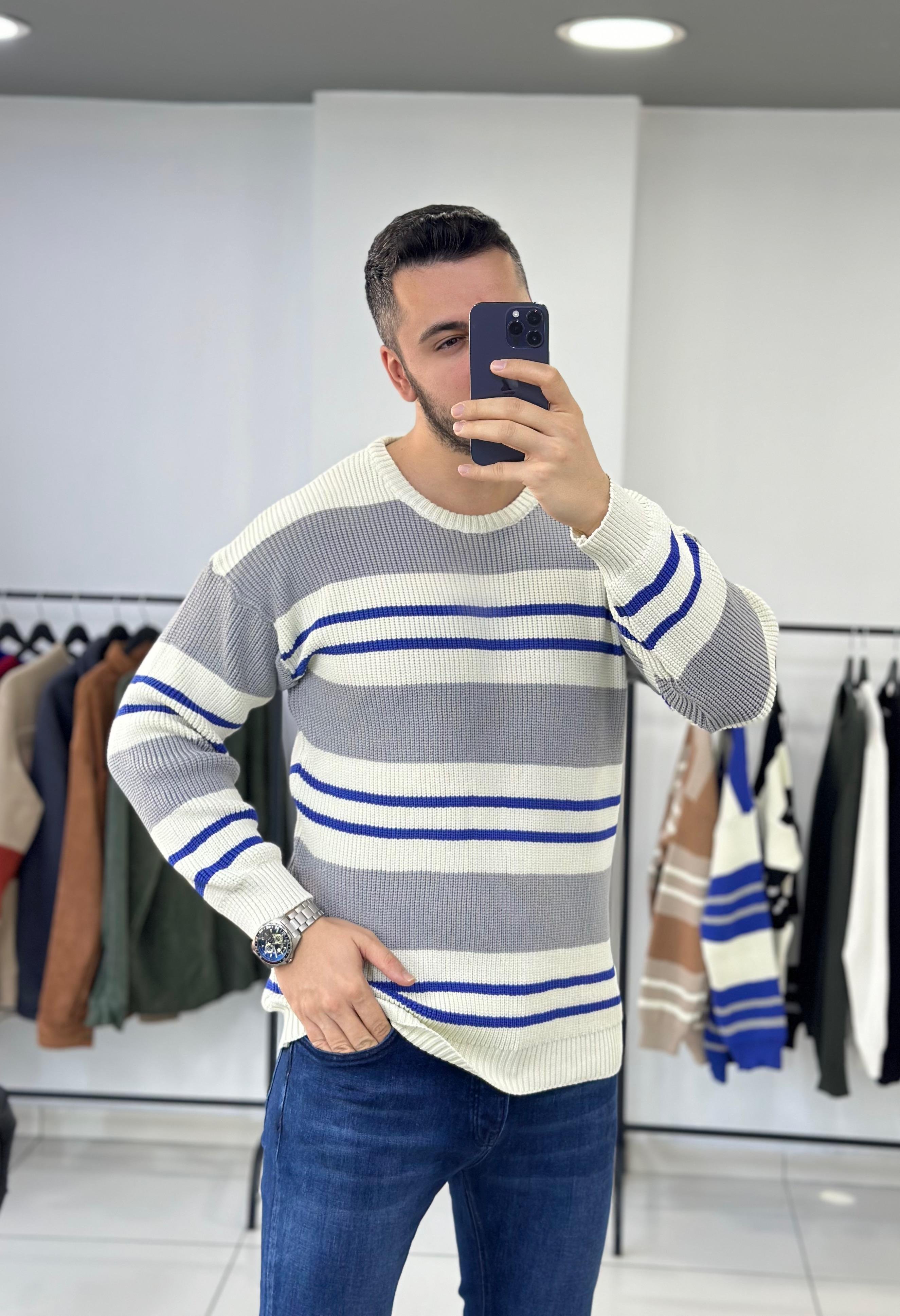 Gri Çizgili Oversize Örme Kazak