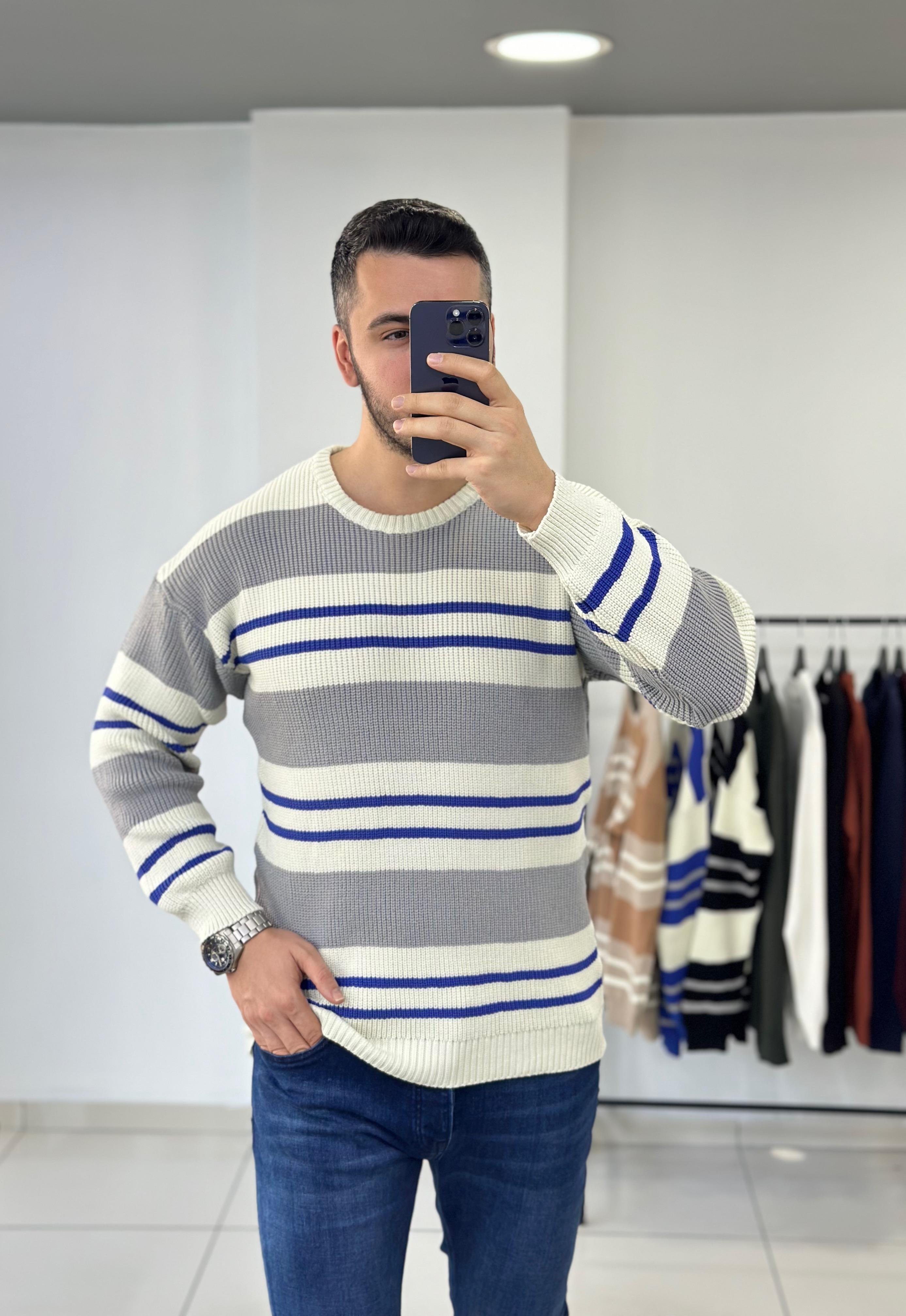 Gri Çizgili Oversize Örme Kazak