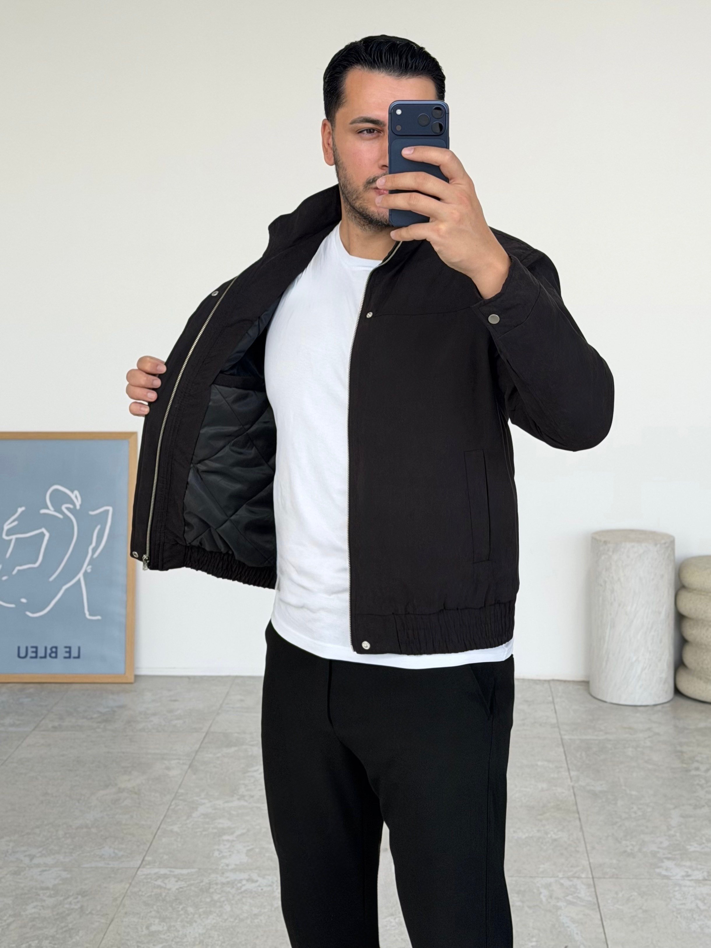 Lokal Siyah Fermuarlı Ceket