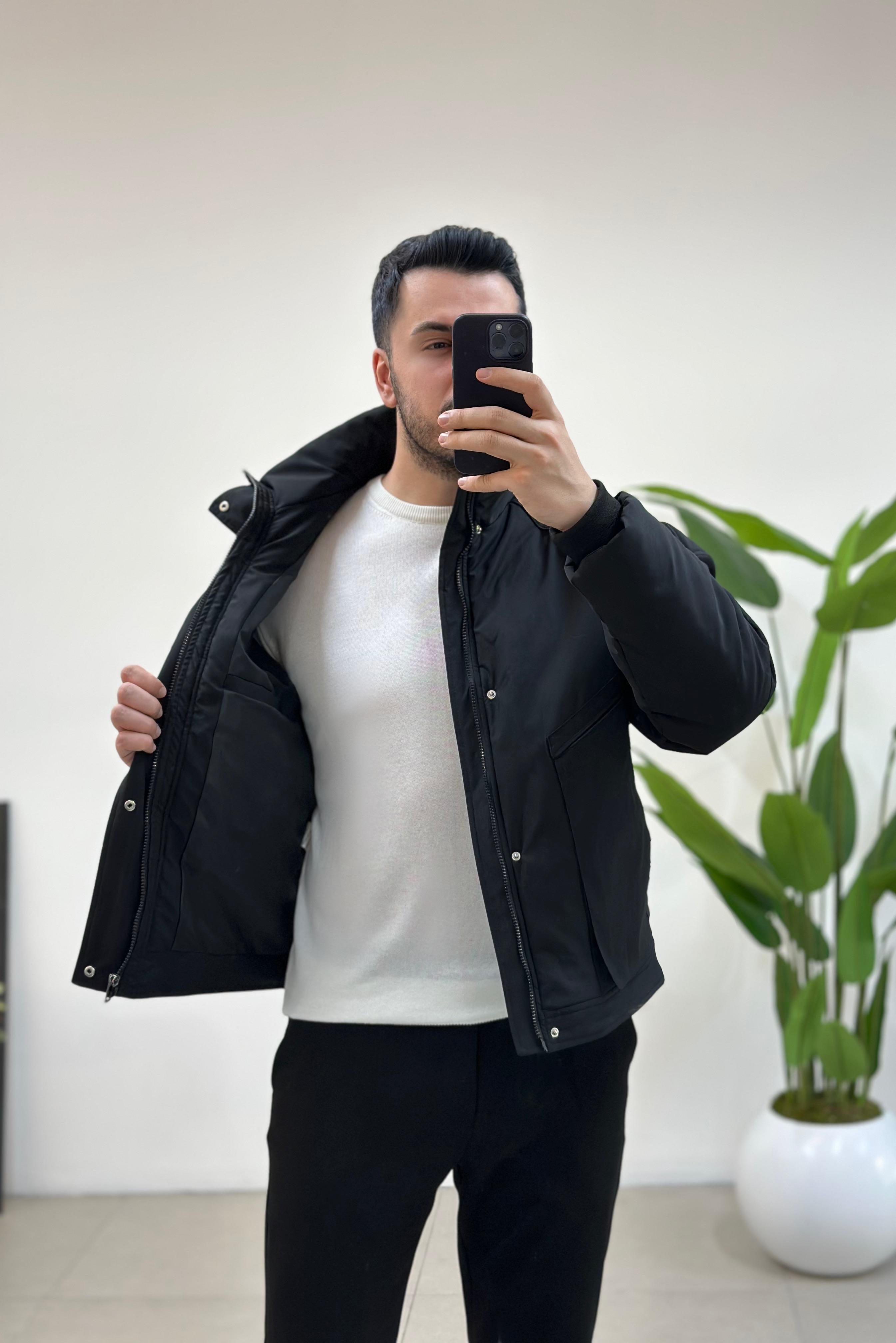 Oversize Siyah İçi Kapitoneli Mont