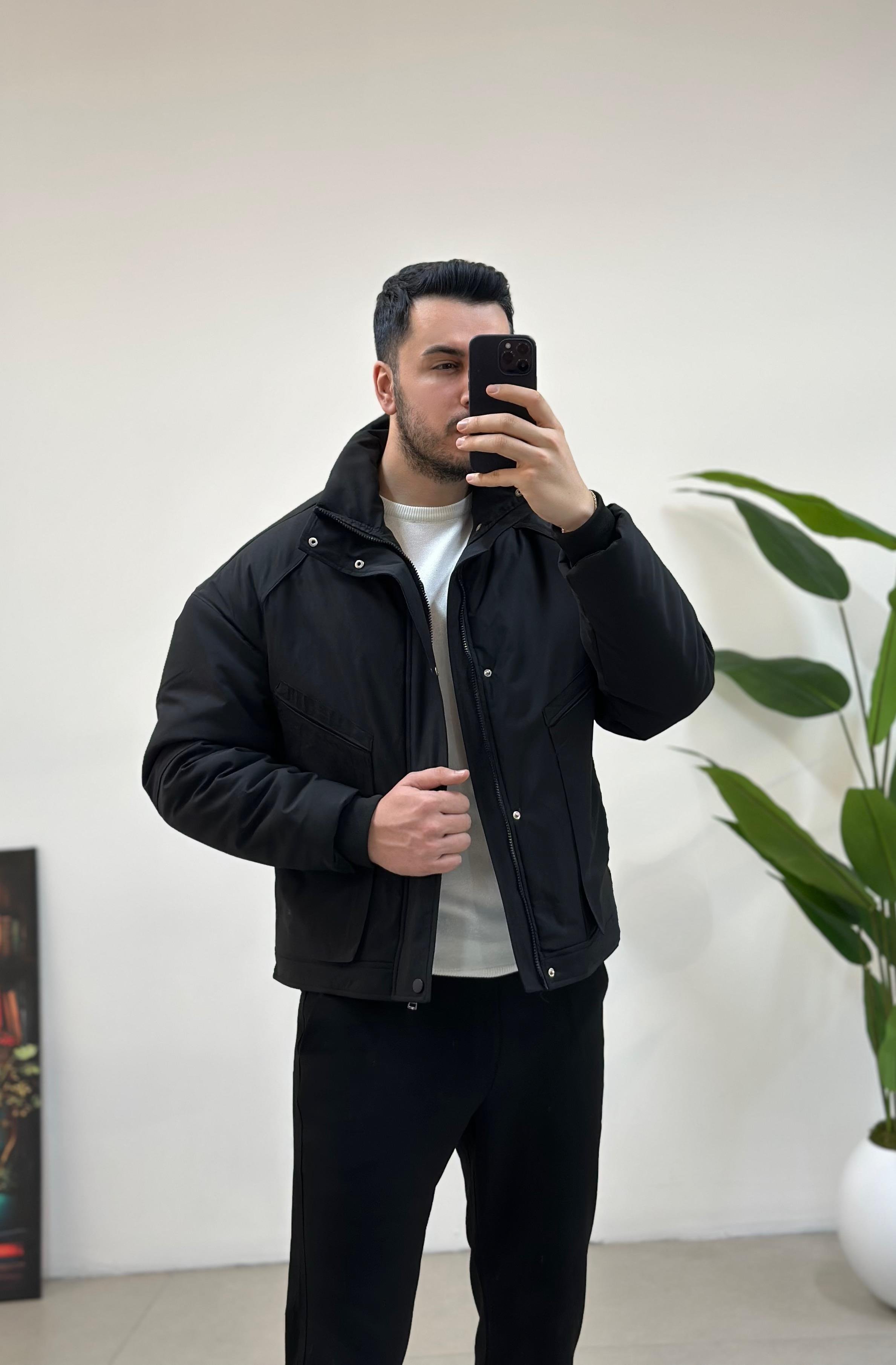 Oversize Siyah İçi Kapitoneli Mont