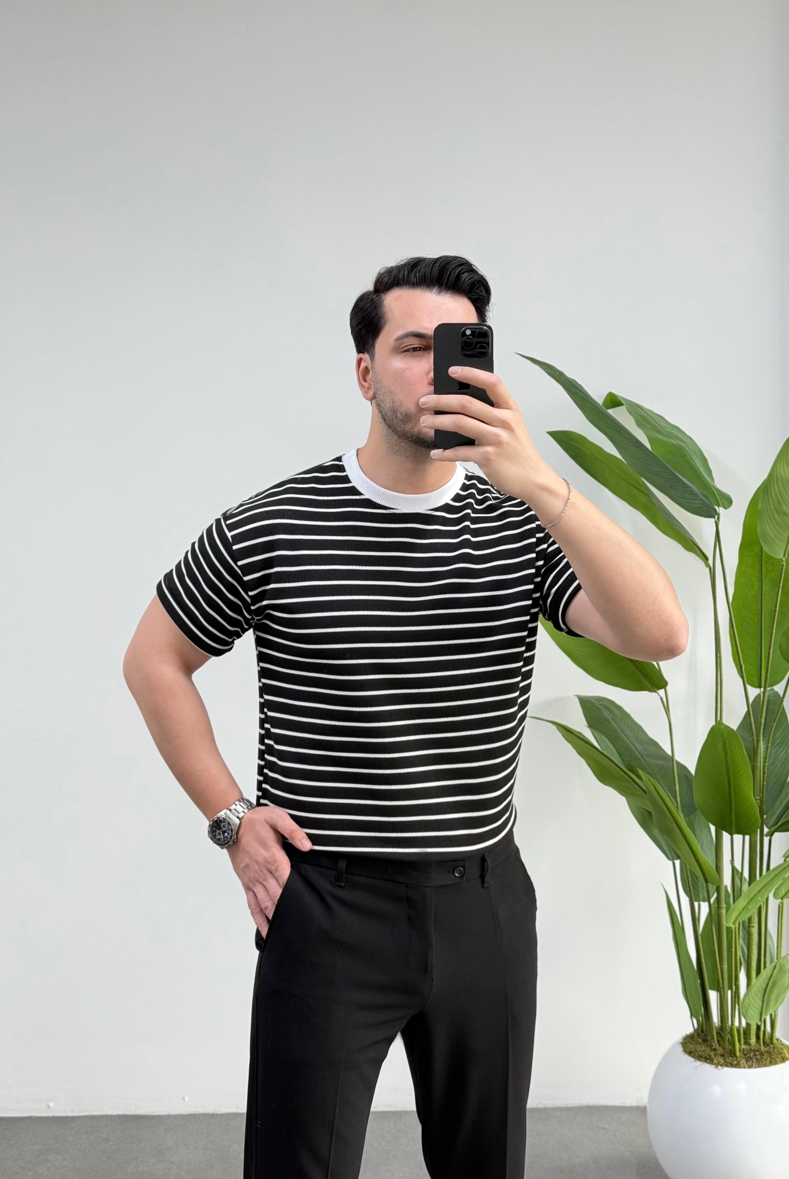 Passionis Siyah Çizgili Örme Tişört 