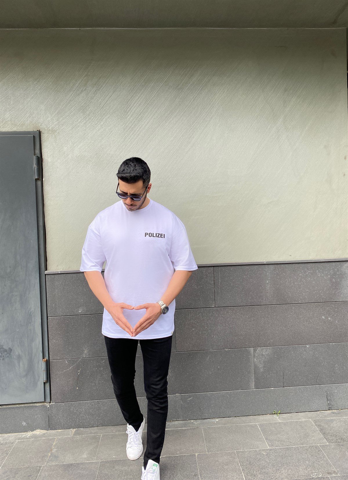 Polızeı Beyaz Oversize Tshirt 