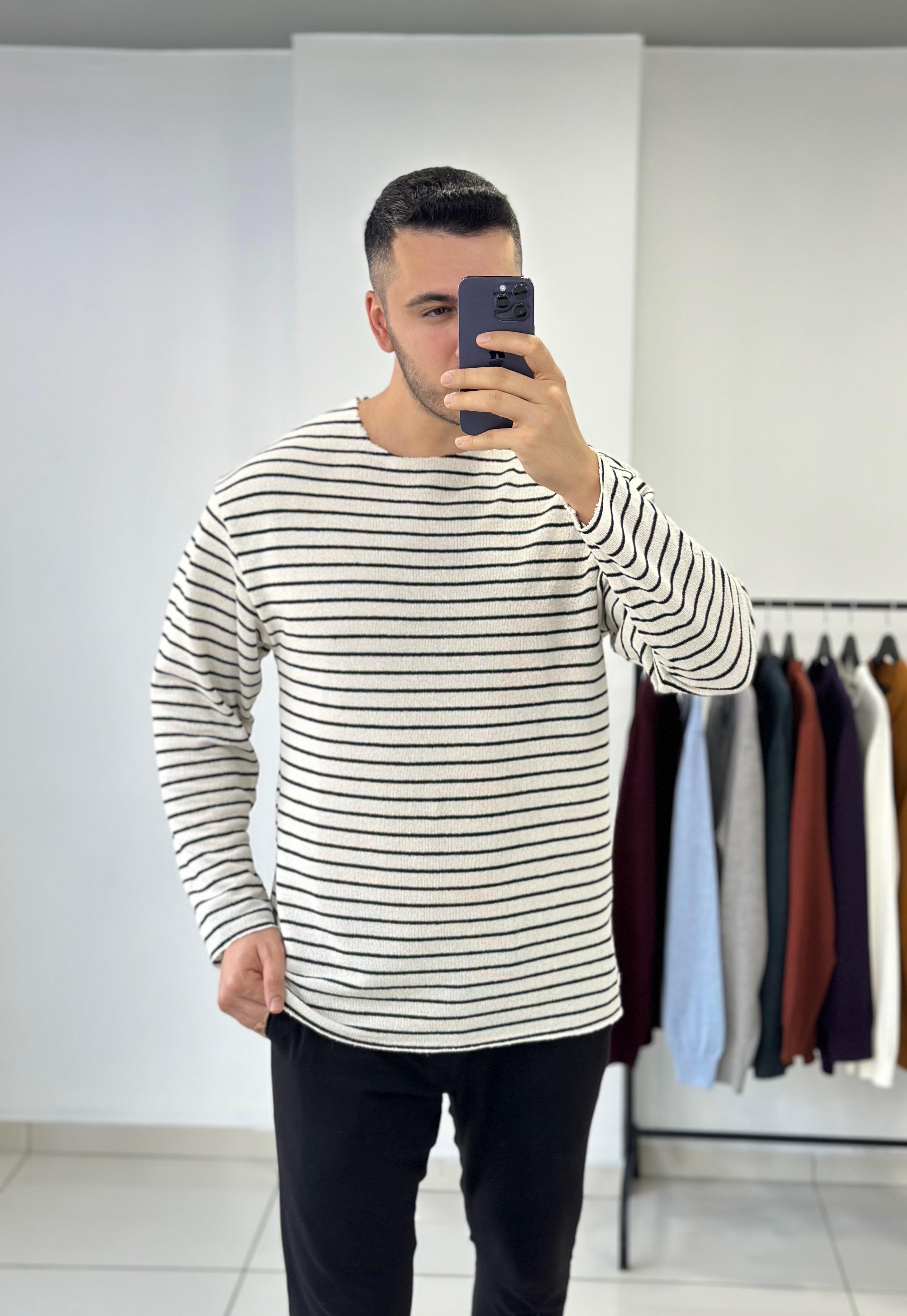 Siyah Çizgili  Oversize Triko