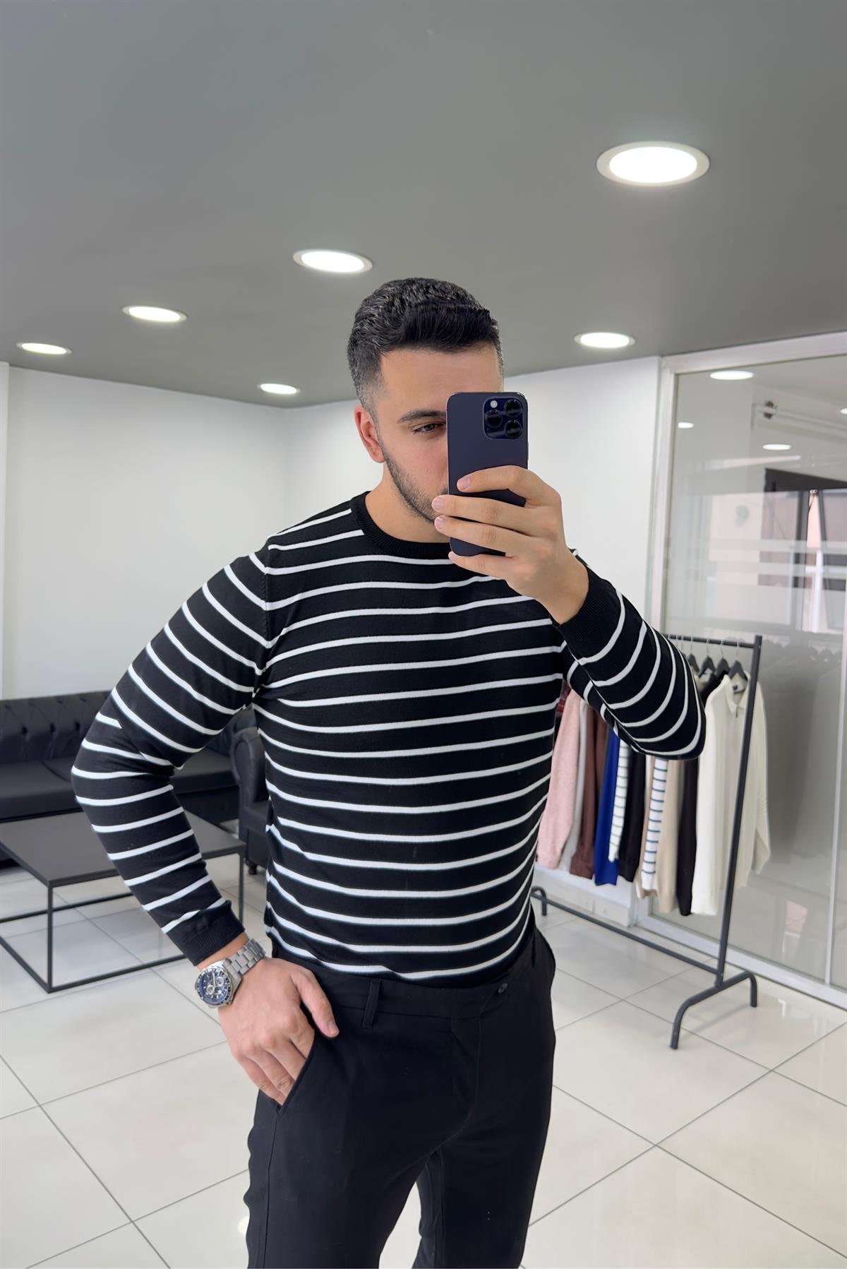 Siyah Çizgili Triko Örme Kazak