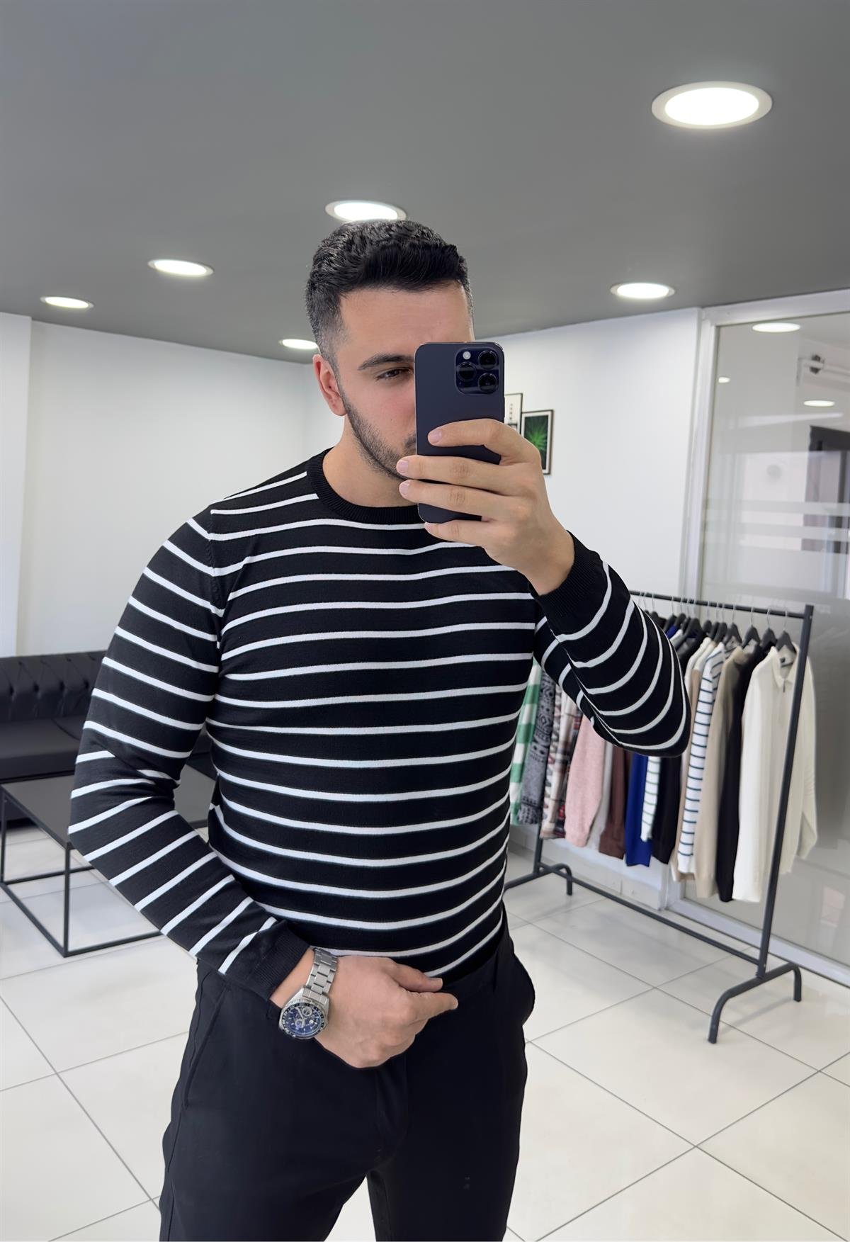 Siyah Çizgili Triko Örme Kazak