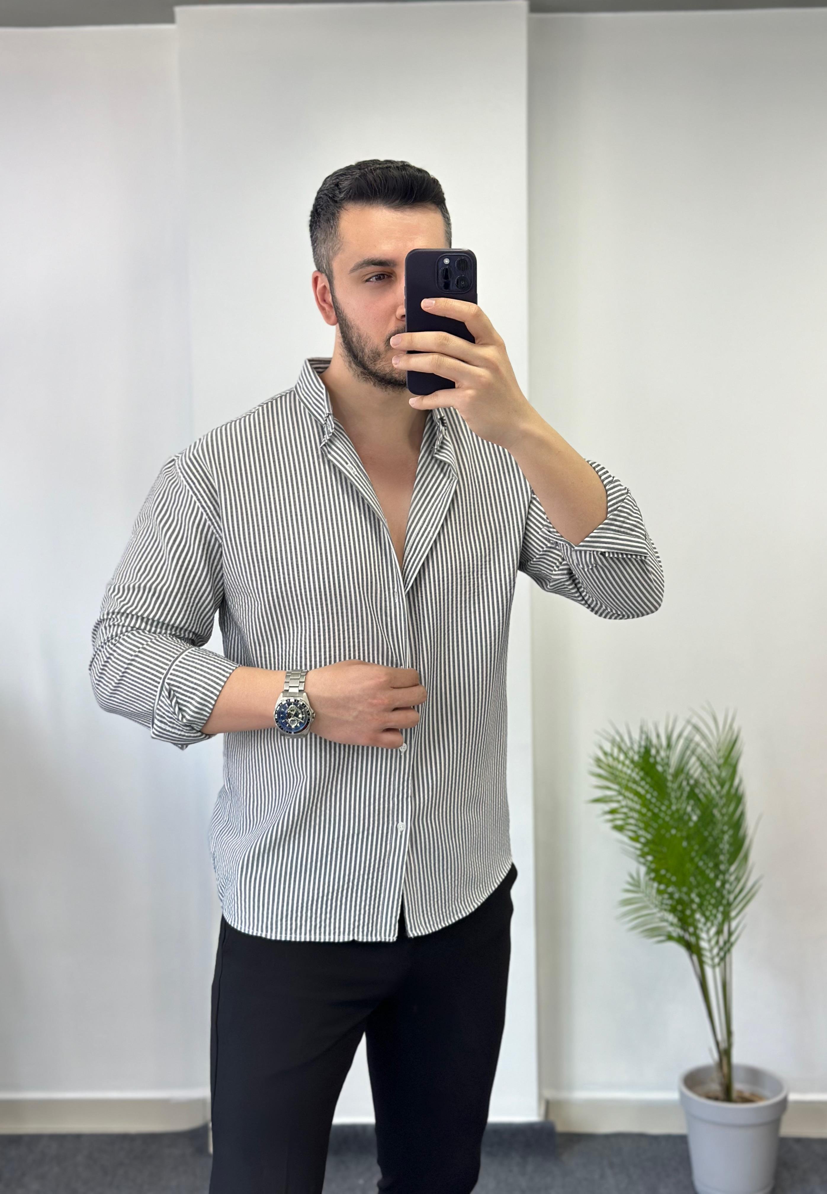 Siyah Çizgili Yarım Oversize Keten Gömlek 