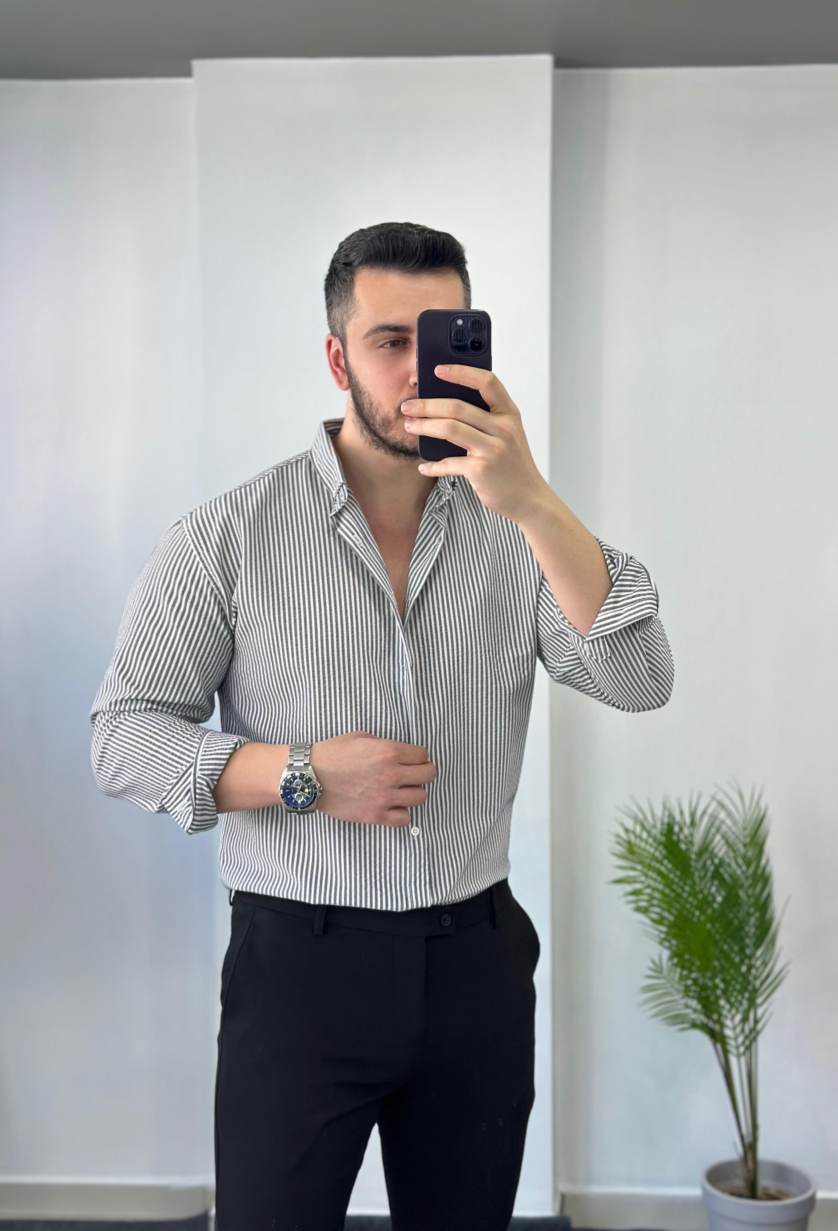 Siyah Çizgili Yarım Oversize Keten Gömlek 