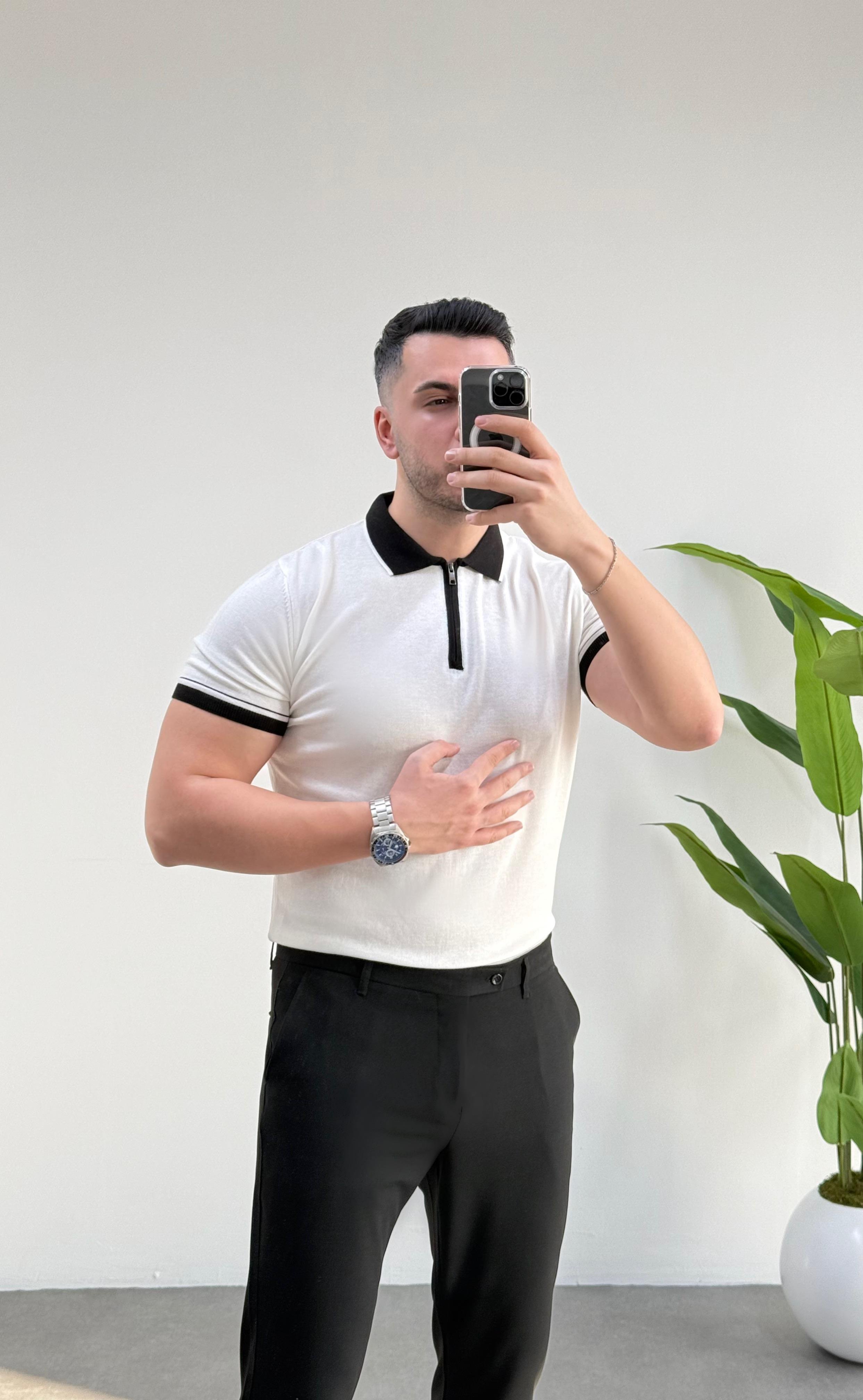 Siyah Yaka Beyaz Fermuarlı Örme Tişört 