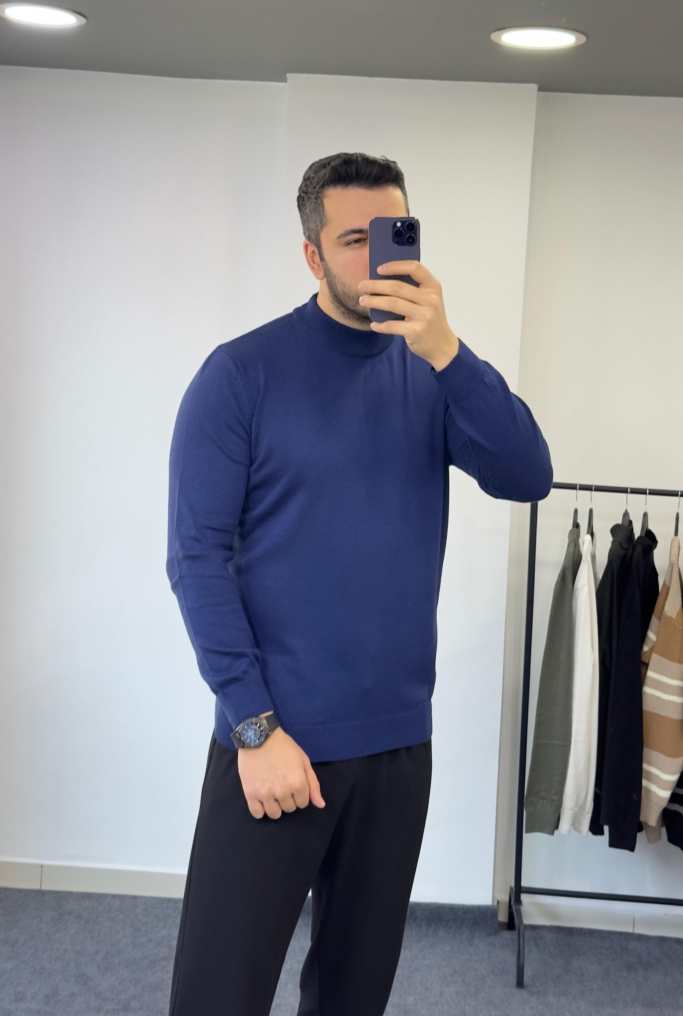 Yarım Balıkçı Lacivert Triko Kazak