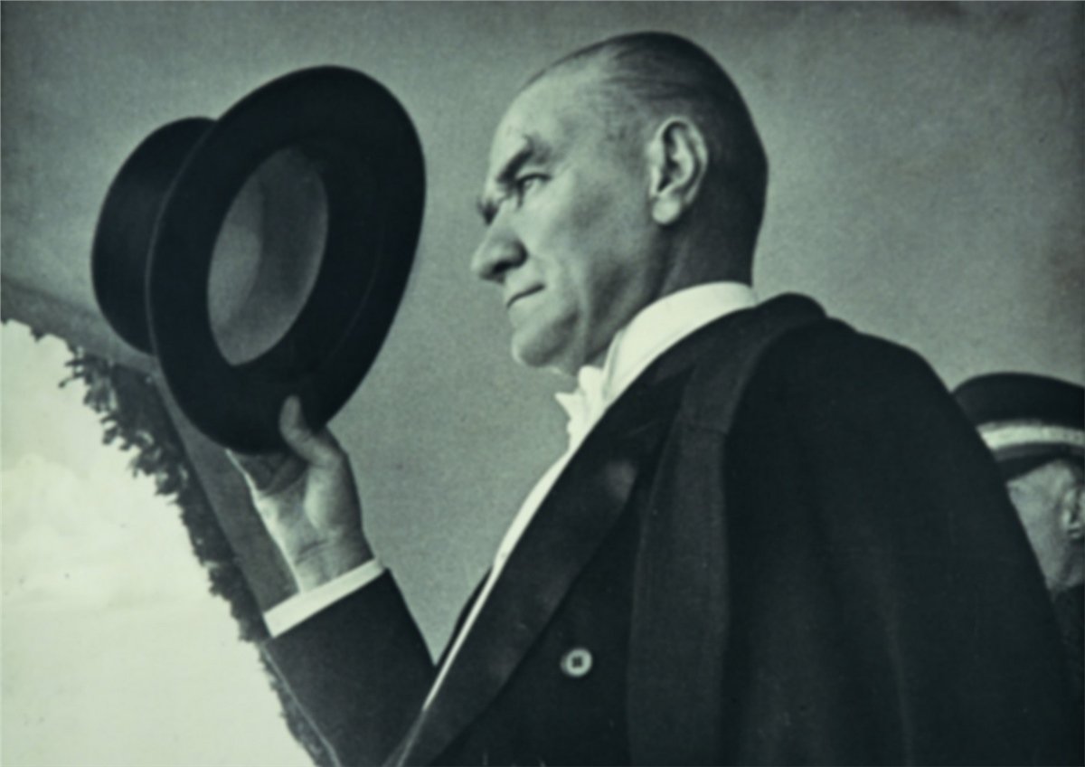 Atatürk Duvar KağıtlarıAtatürk Duvar Kağıdı