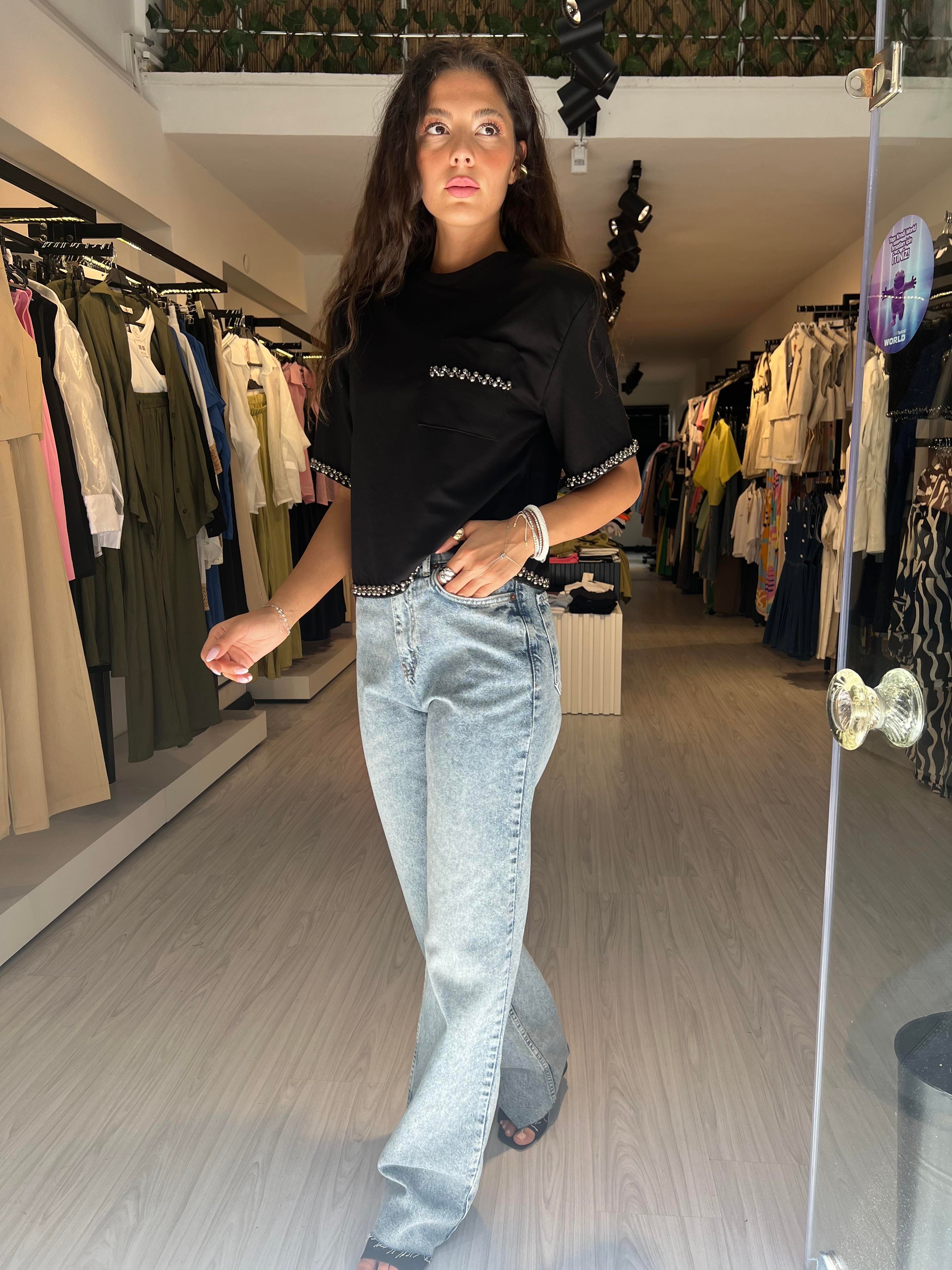 Key.Boncuk İşlemeli Bluz-Siyah