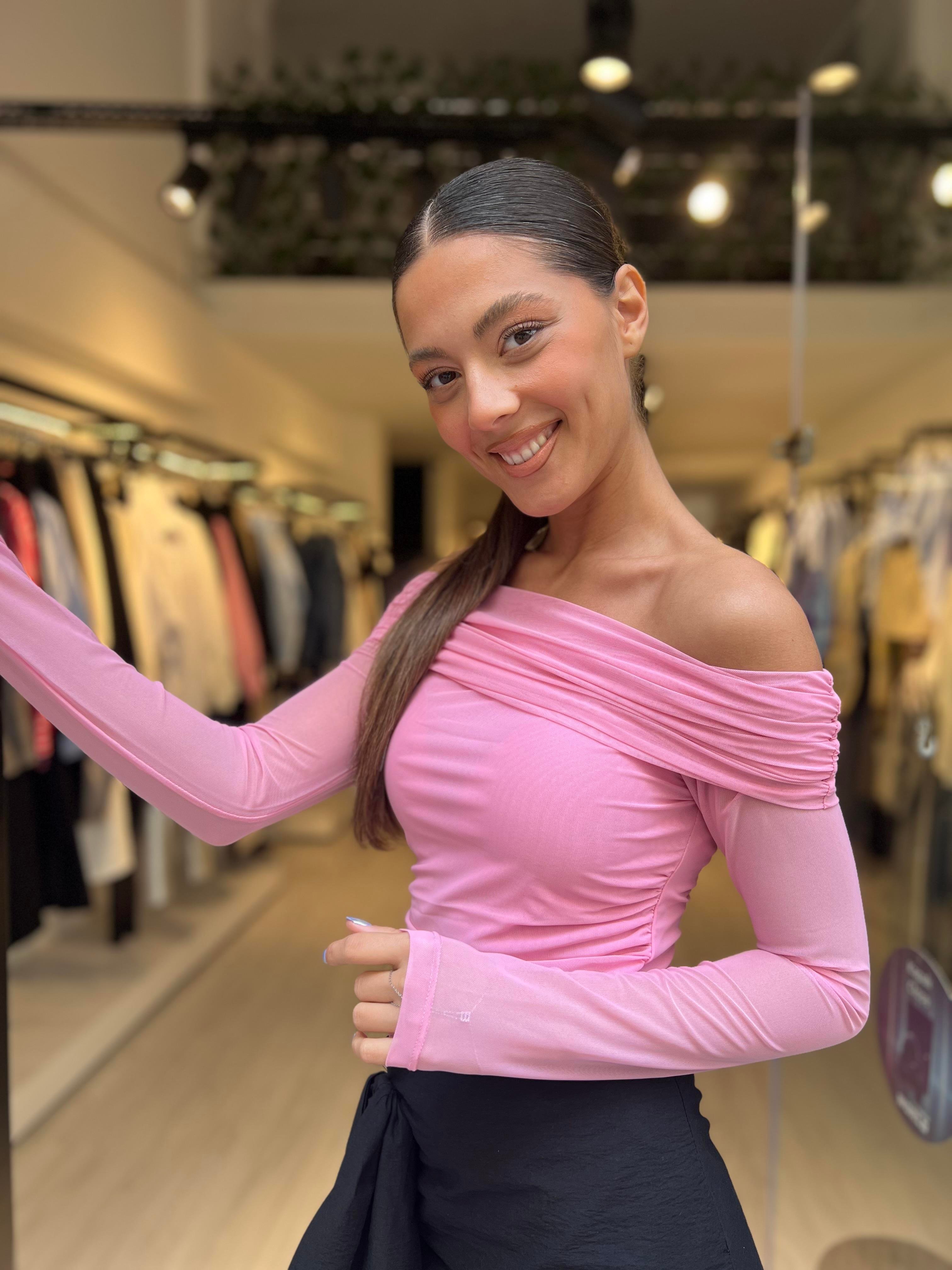 Q.Tül Detaylı Omzu Açık Bluz-Pembe