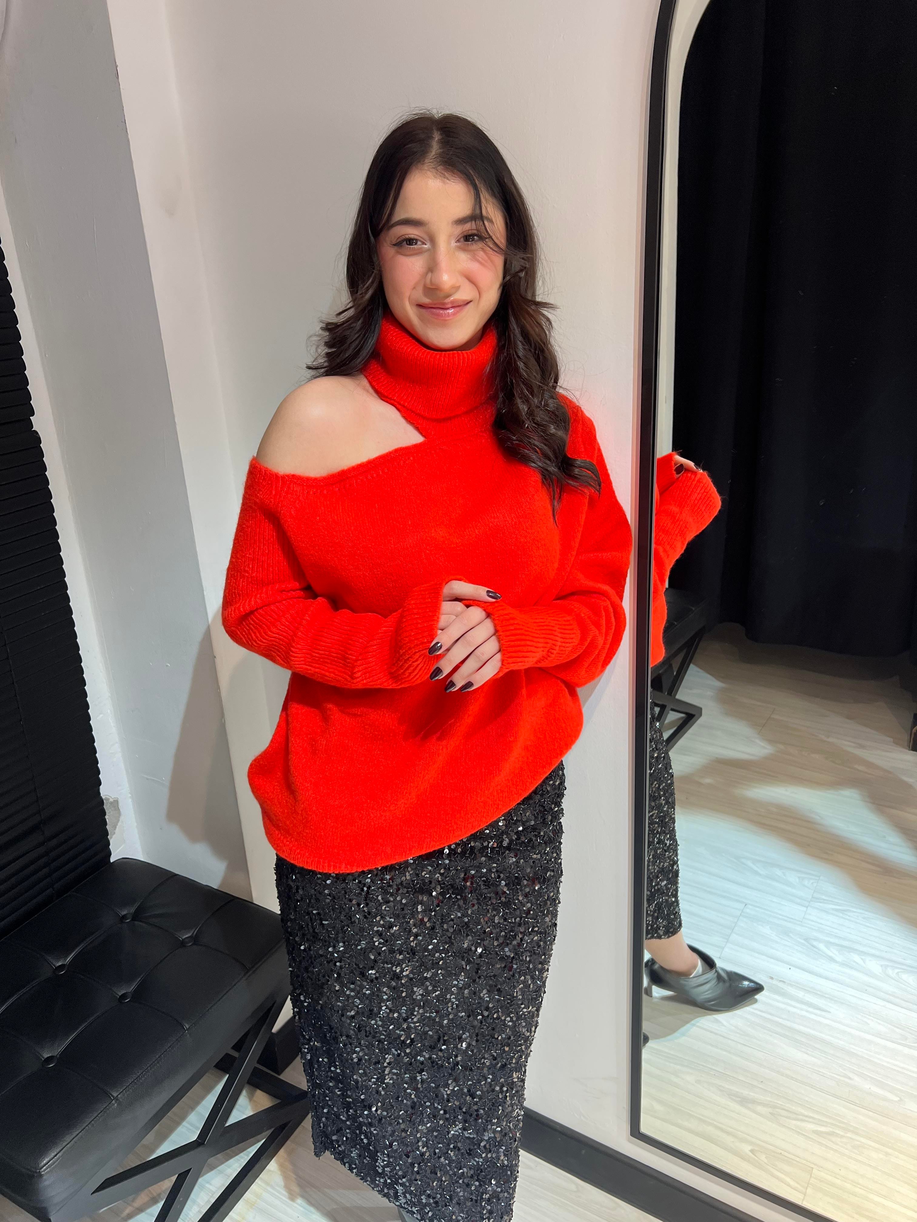 S.Boğazlı Omuz Detaylı Kazak-Kırmızı