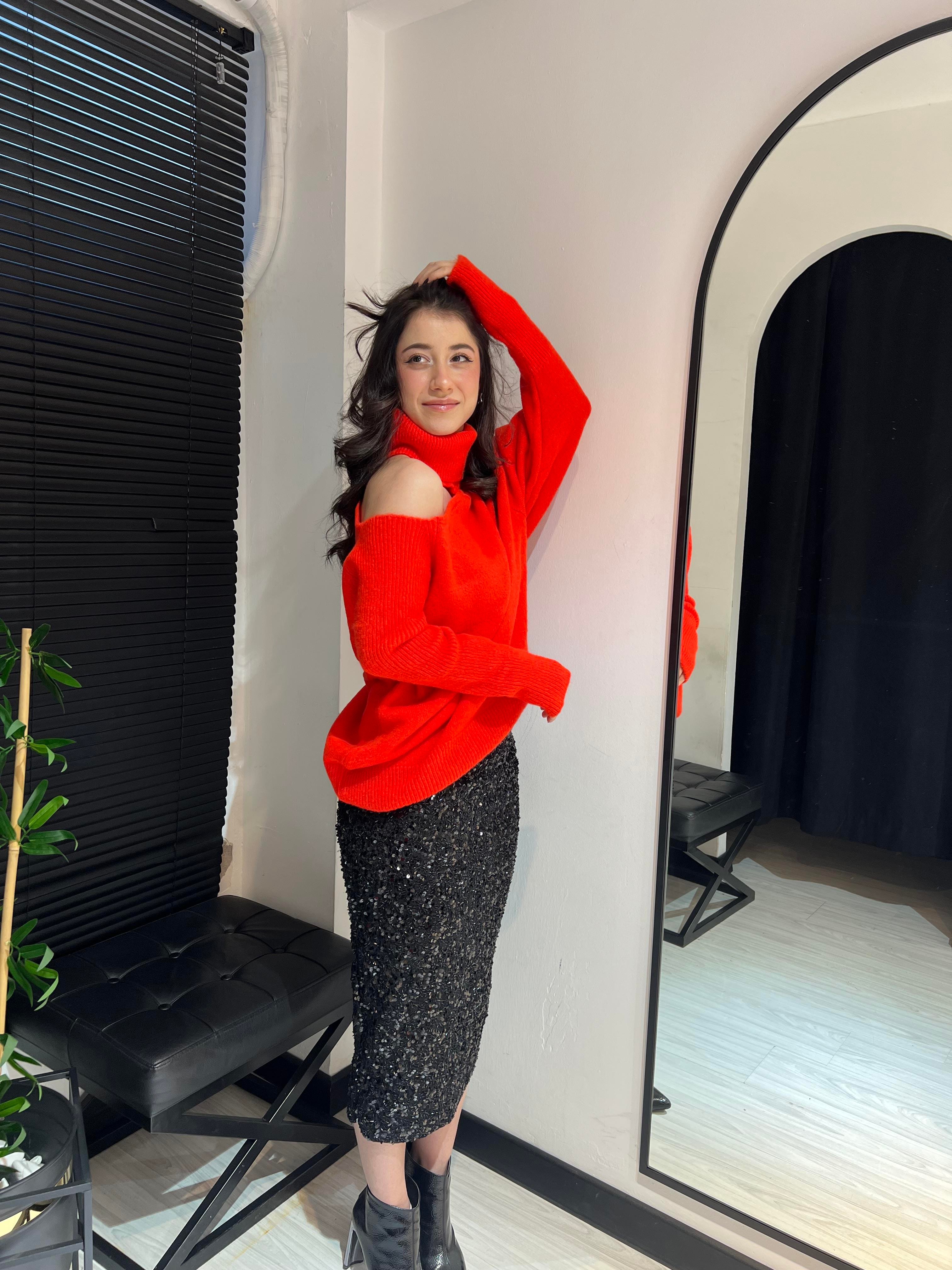 S.Boğazlı Omuz Detaylı Kazak-Kırmızı