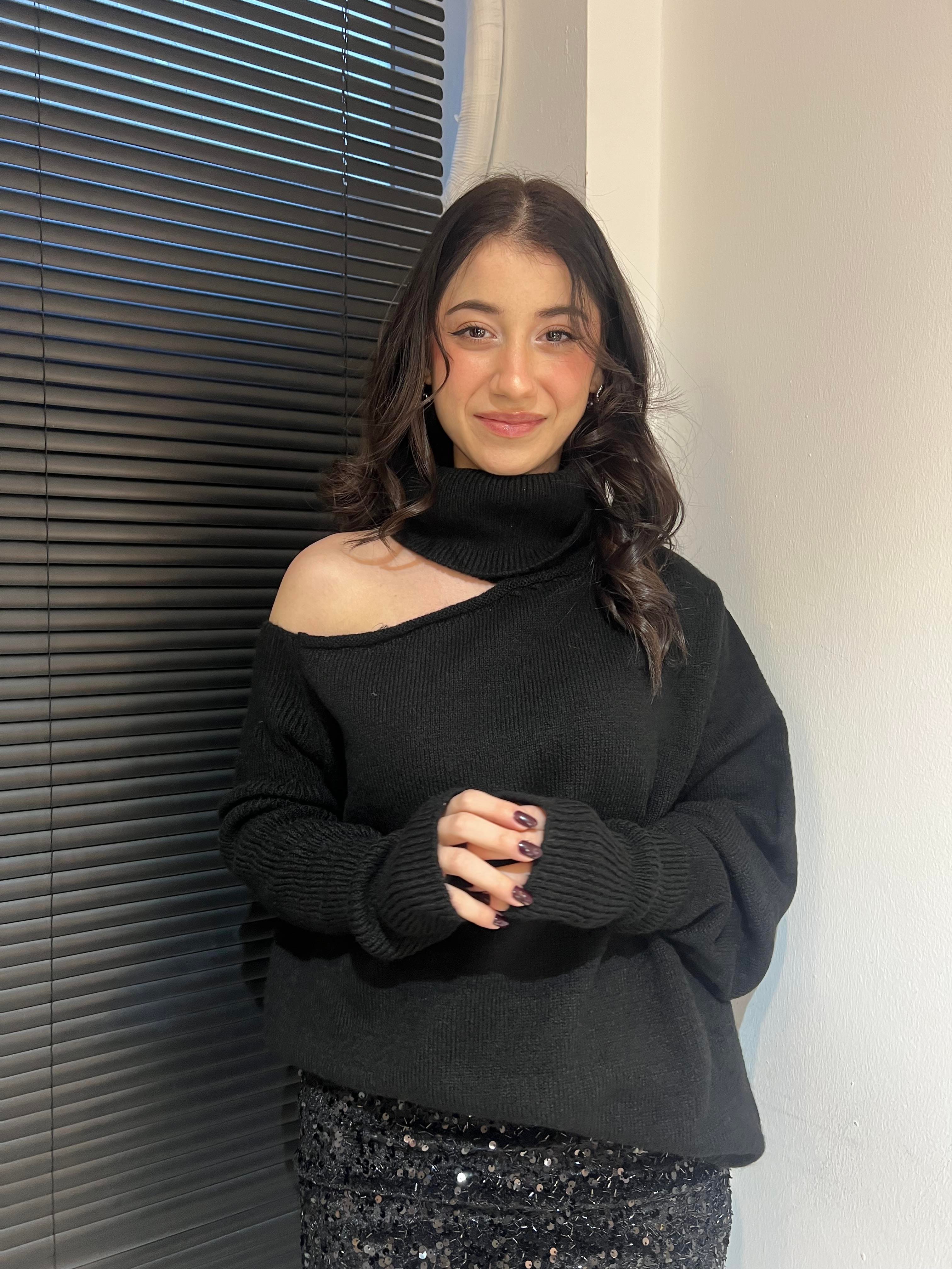 S.Boğazlı Omuz Detaylı Kazak-Siyah