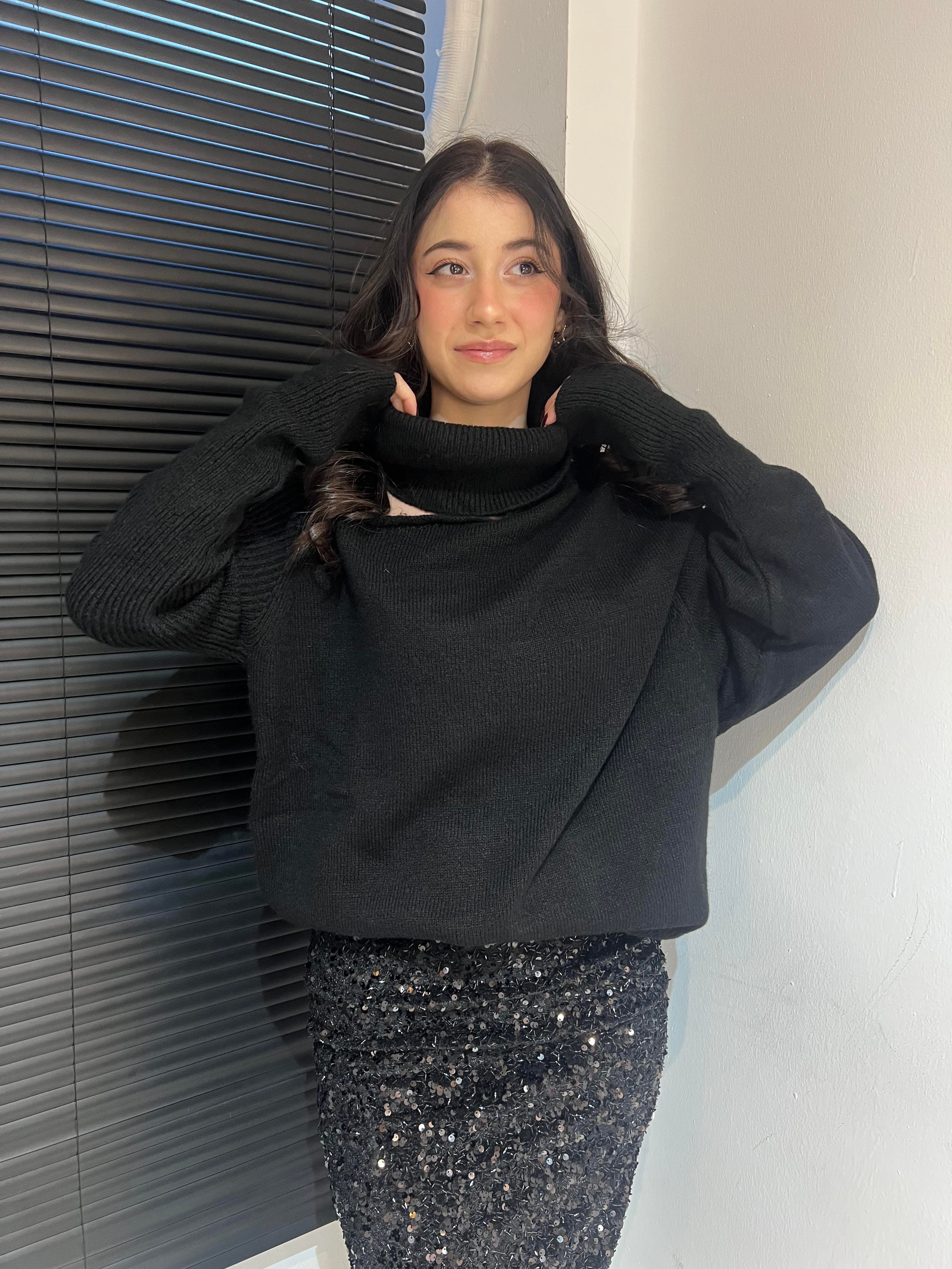 S.Boğazlı Omuz Detaylı Kazak-Siyah