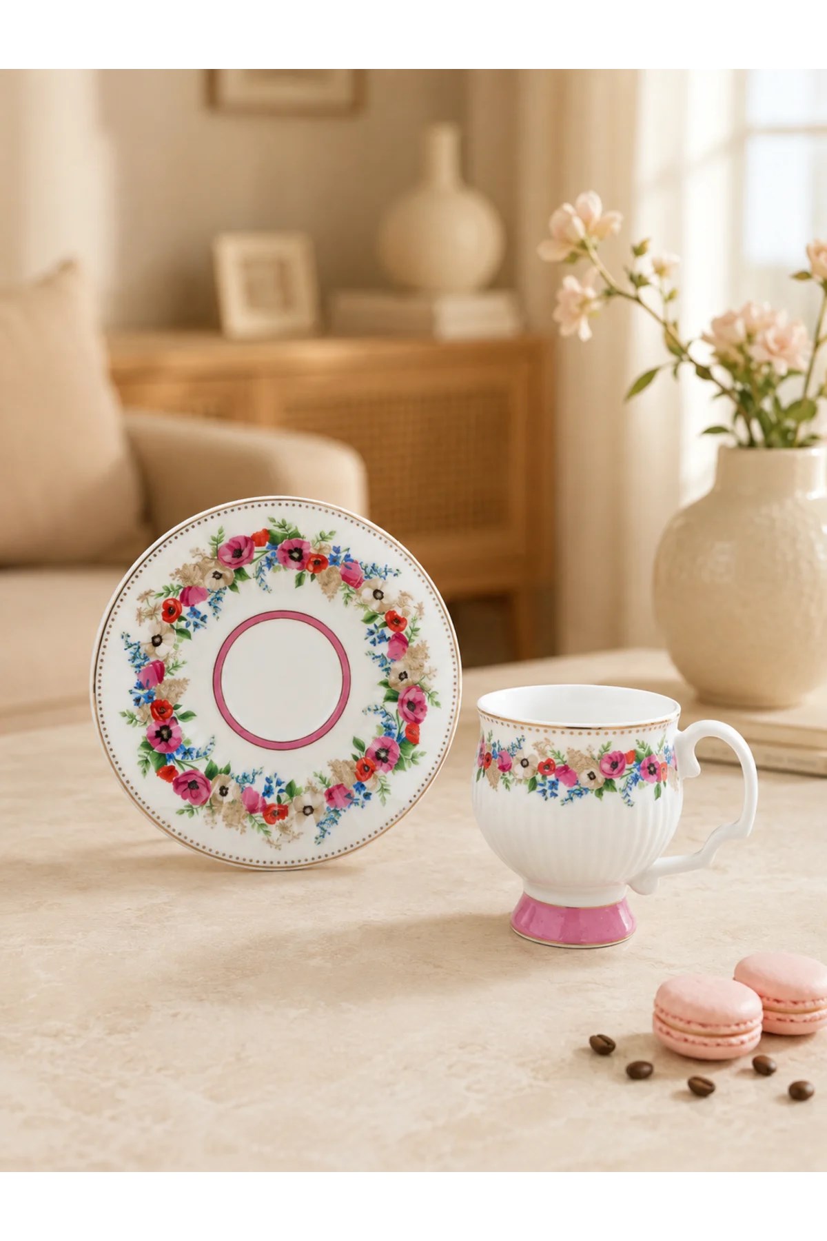 6'lı Renkli Çiçek Desenli Porselen Kahve Fincanı Takımı - Pembe ve Sarı Ayaklı Zarif Tasarım