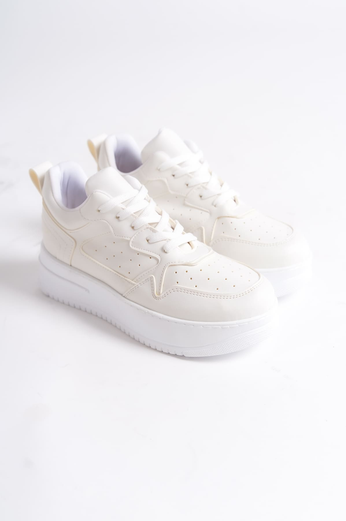 ALESSI Bağcıklı Ortopedik Taban Kadın Sneaker Spor Ayakkabı CBT - Kırık Beyaz