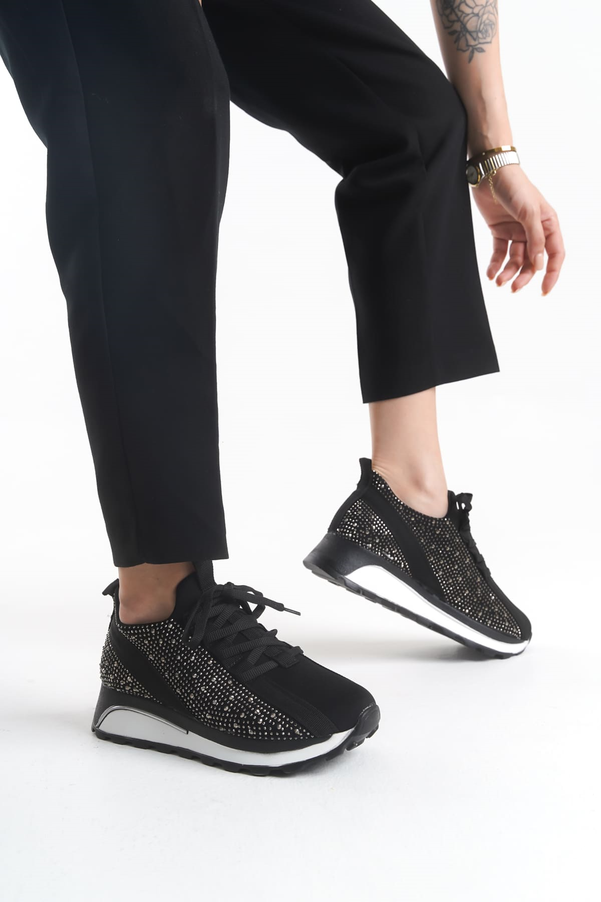 ALYA Bağcıklı Ortopedik Taban Taşlı Kadın Sneaker Spor Ayakkabı CBT - Siyah