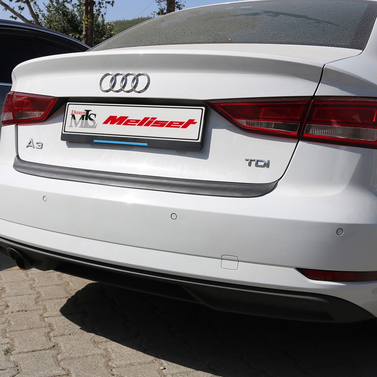 Audi A3 Sedan Mat Siyah Arka Tampon Eşiği 2016-2020 Yılı ve Arasına Uyumludur