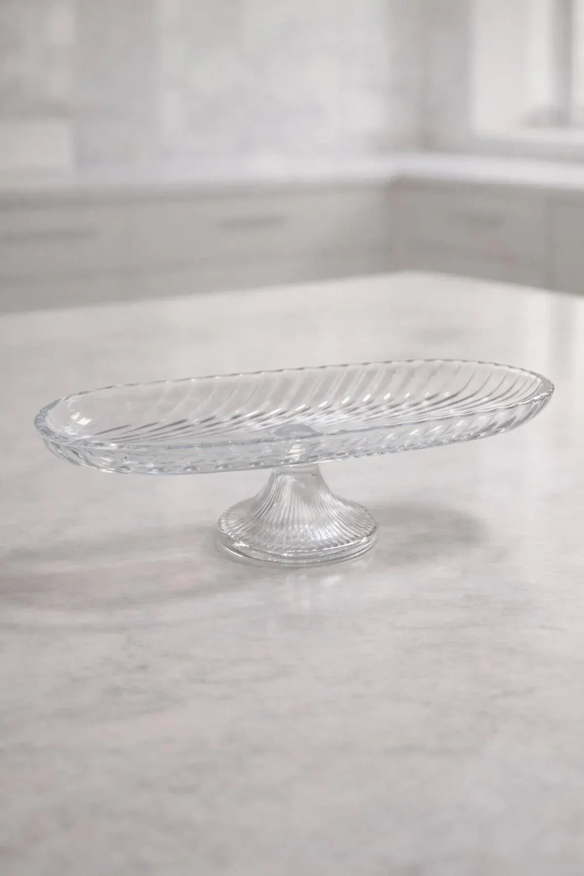 Ayaklı Cam Sunumluk Oval Servis Tabağı 39,5 cm – Meyvelik ve Pasta Standı