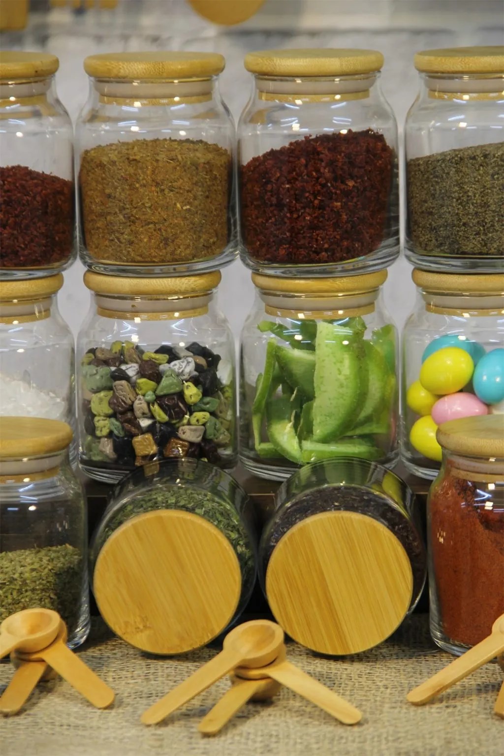 Bambu Kapaklı 300 Ml 12 Adet Cam Kavanoz Ve 12 Adet Mini Baharat Kaşığı - 24 Parça Baharatlık Seti