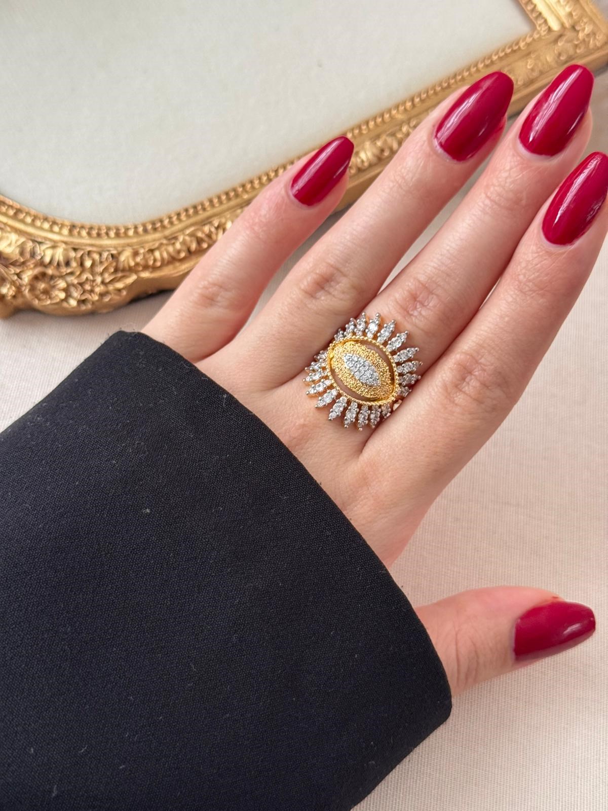 Beyaz Eye Zirkon Taşlı Gold Yüzük