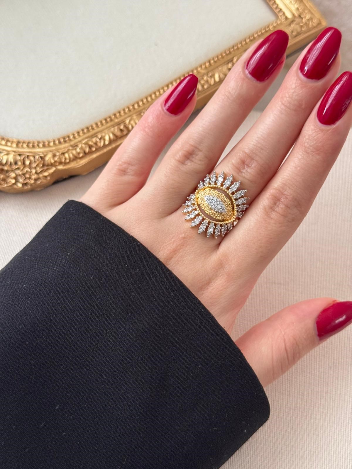 Beyaz Eye Zirkon Taşlı Gold Yüzük
