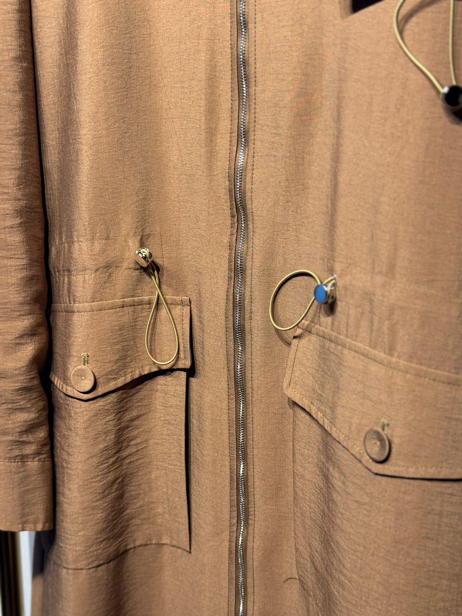 CEREMONY Yanları Çelik Garnili Belden Büzgülü Fermuarlı Dubai Kap