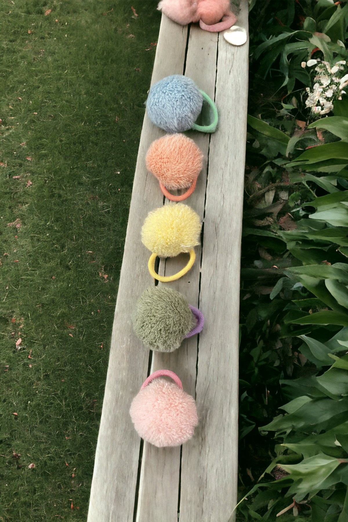 Çocuk 5 Adet Renkli Ponpon Peluş Toka Seti