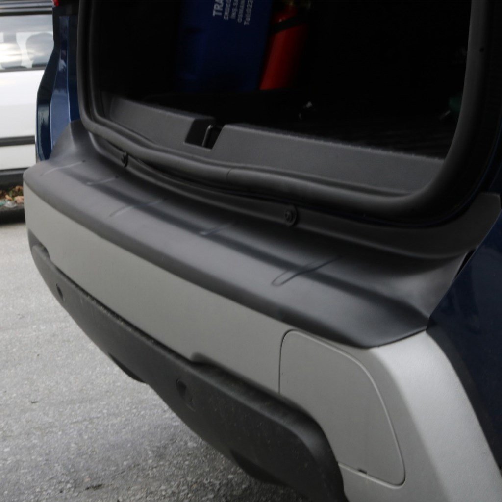 Dacia Duster Mat Siyah Arka Tampon Eşiği 2018-2024 Yılı ve Arasına Uyumludur