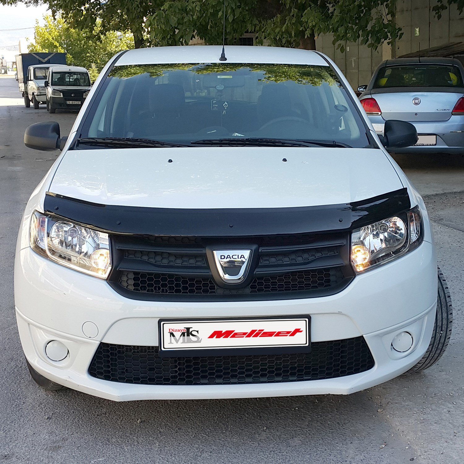 Dacia Sandero Stepway Ön Kaput Rüzgarlığı 2012-2020 Yılı ve Arasına Uyumludur