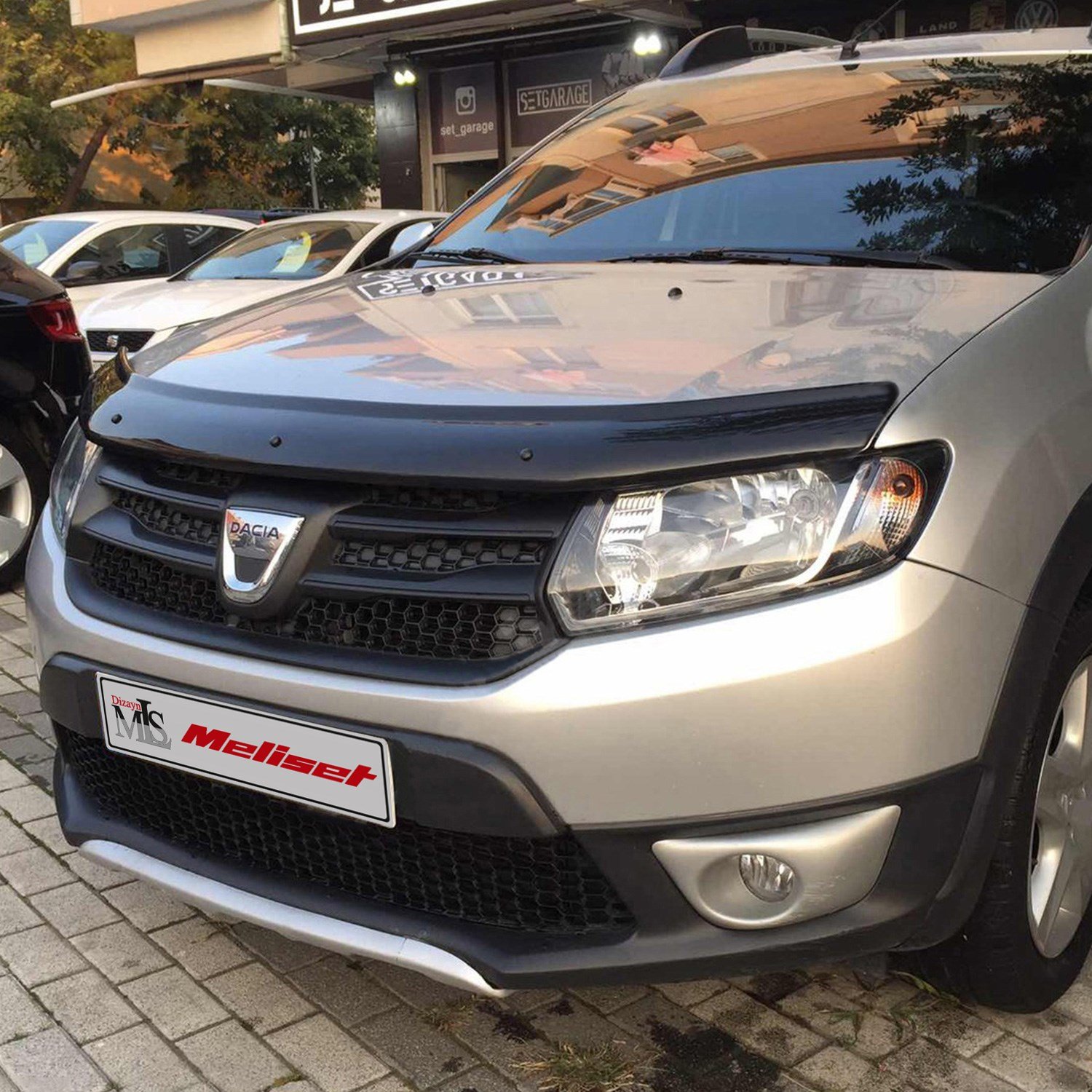 Dacia Sandero Stepway Ön Kaput Rüzgarlığı 2012-2020 Yılı ve Arasına Uyumludur