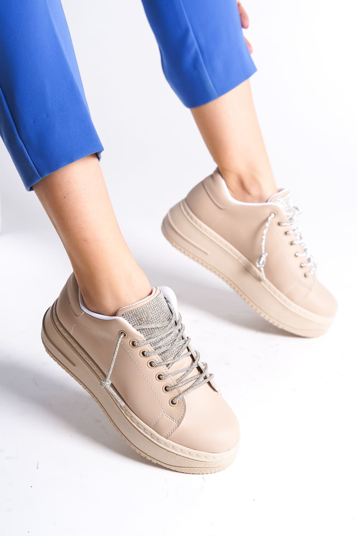 DELLA Bağcıklı Ortopedik Taban Taşlı Kadın Sneaker Spor Ayakkabı CTT - Ten