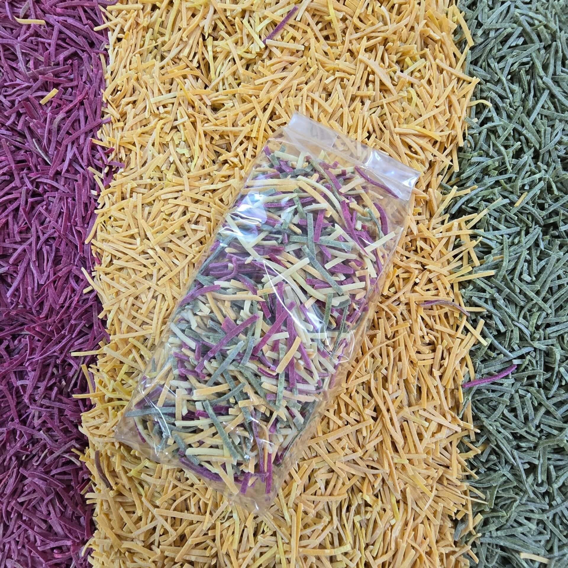 El Yapımı Erişte Karışık Sebzeli 500 Gr