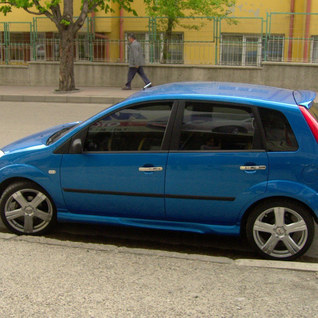 Ford Fiesta V Yan Marşpiel 2002-2007 Yılı ve Arasına Uyumludur