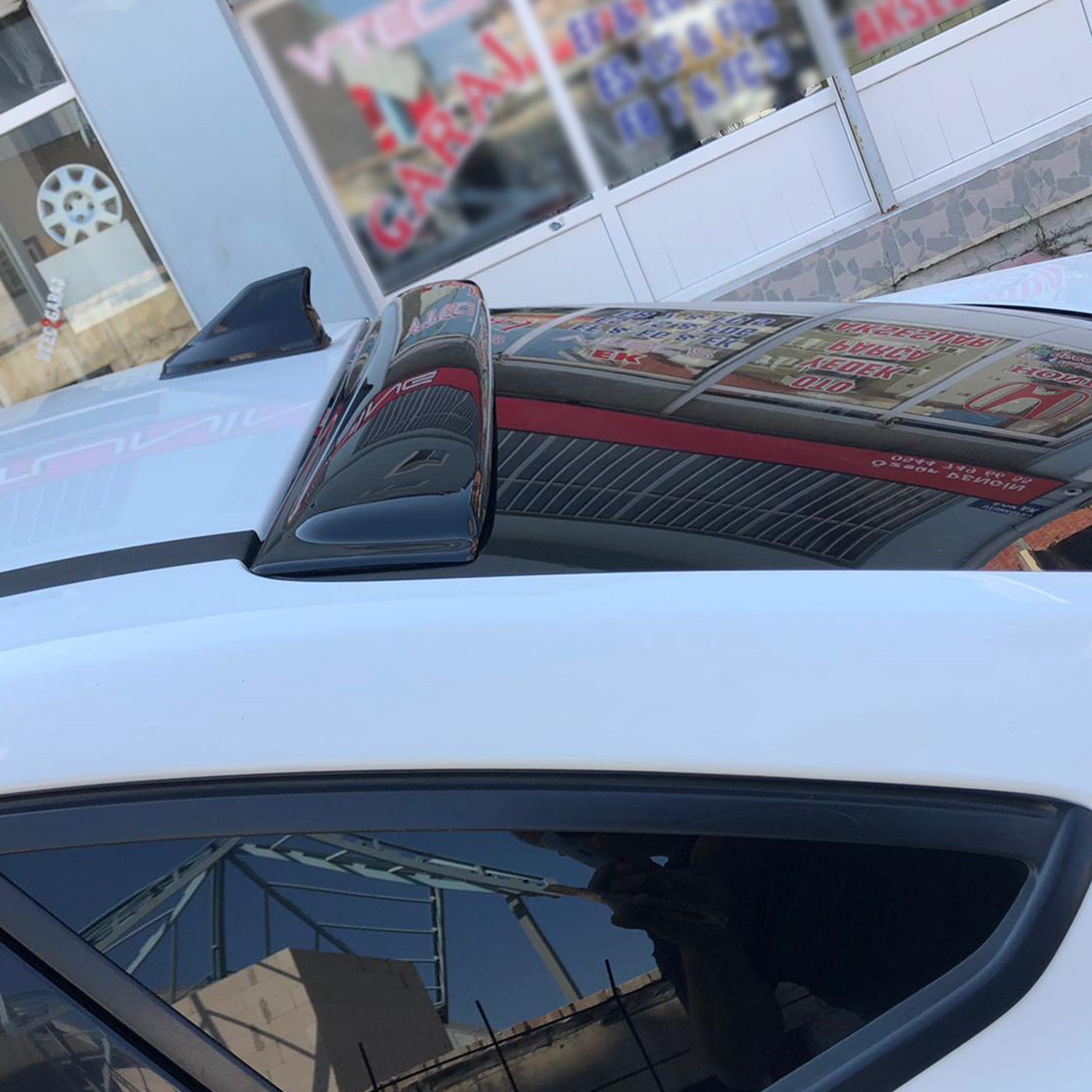 Ford Focus Arka Cam Üstü Spoiler 2011-2018 Yılı ve Arasına Uyumludur
