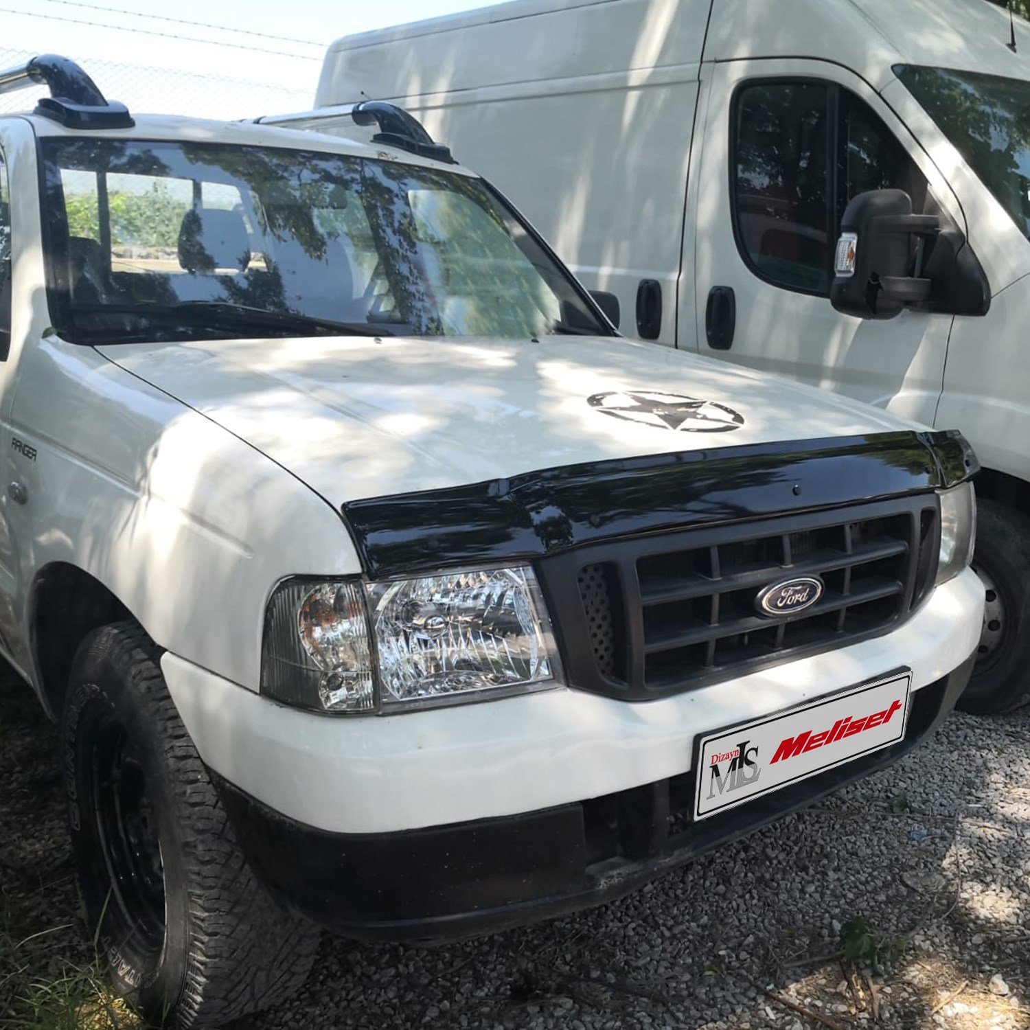 Ford Ranger Ön Kaput Rüzgarlığı 2002-2006 Yılı ve Arasına Uyumludur