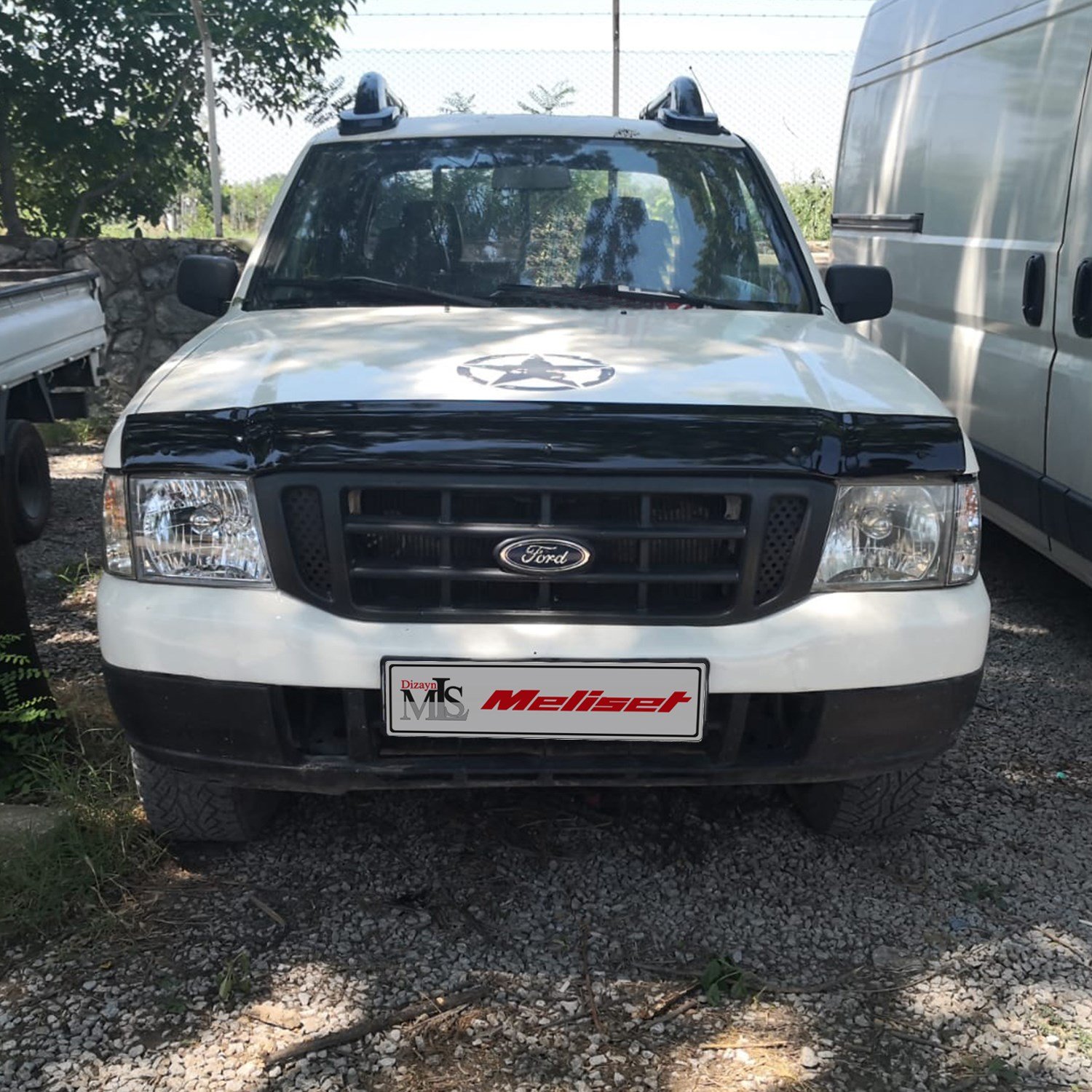 Ford Ranger Ön Kaput Rüzgarlığı 2002-2006 Yılı ve Arasına Uyumludur