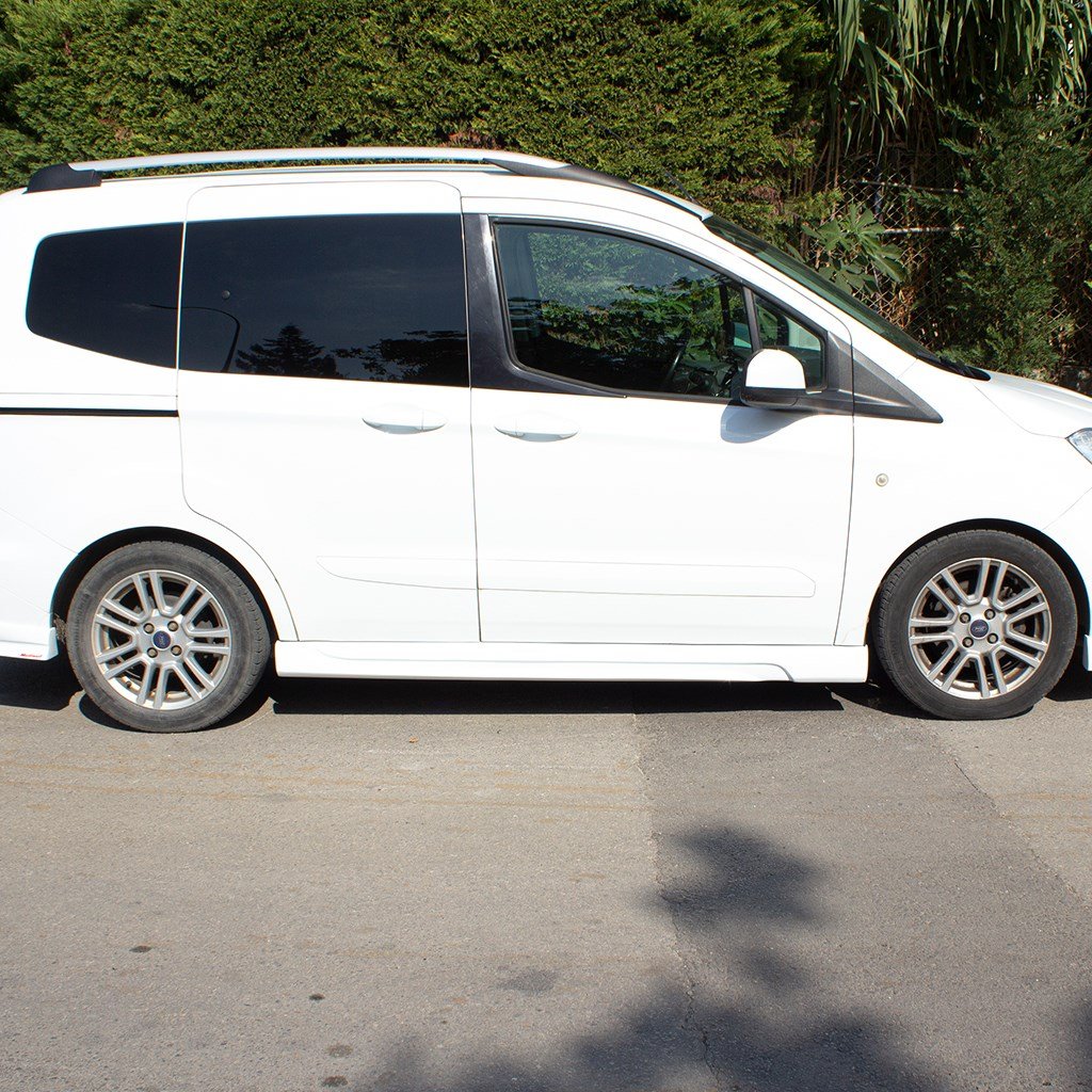 Ford Tourneo Courier Sport Model Yan Marşpiel 2014-2024 Yılı ve Arasına Uyumludur